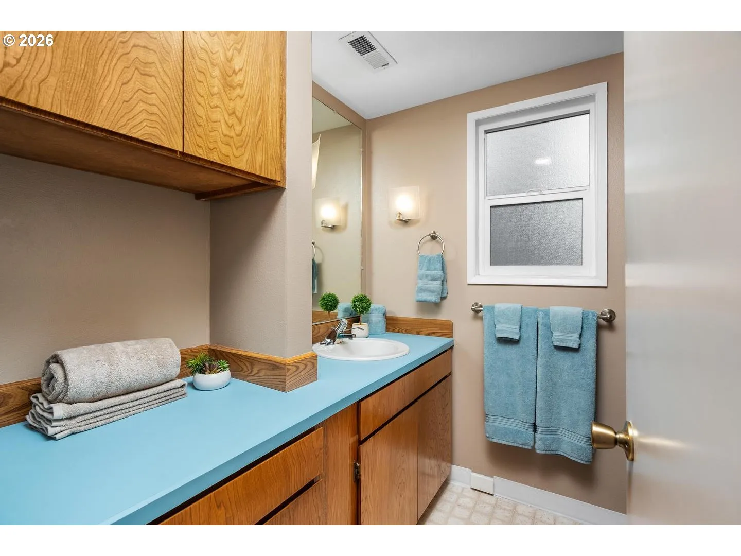 Bathroom-Upper