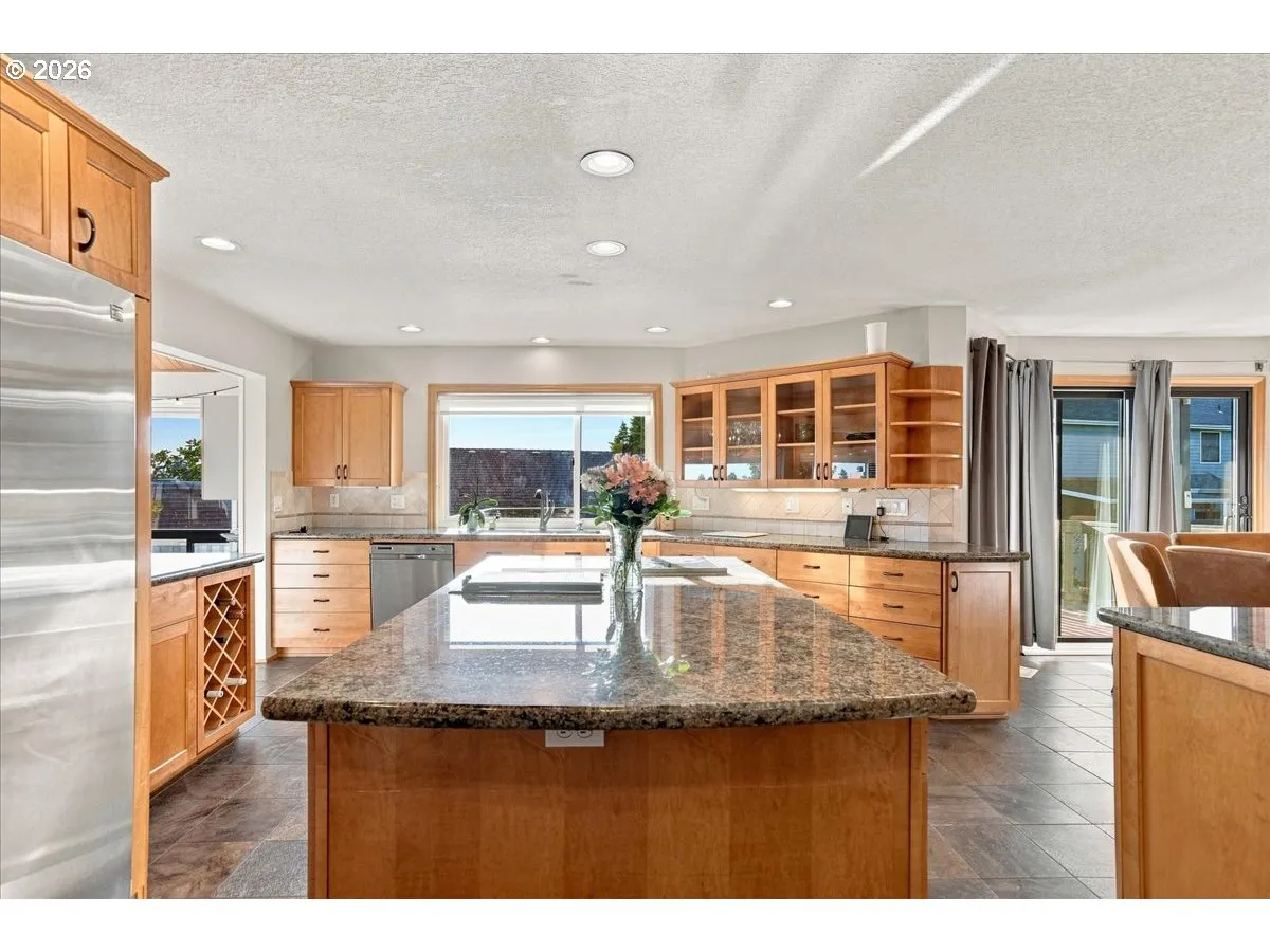Kitchen-Island