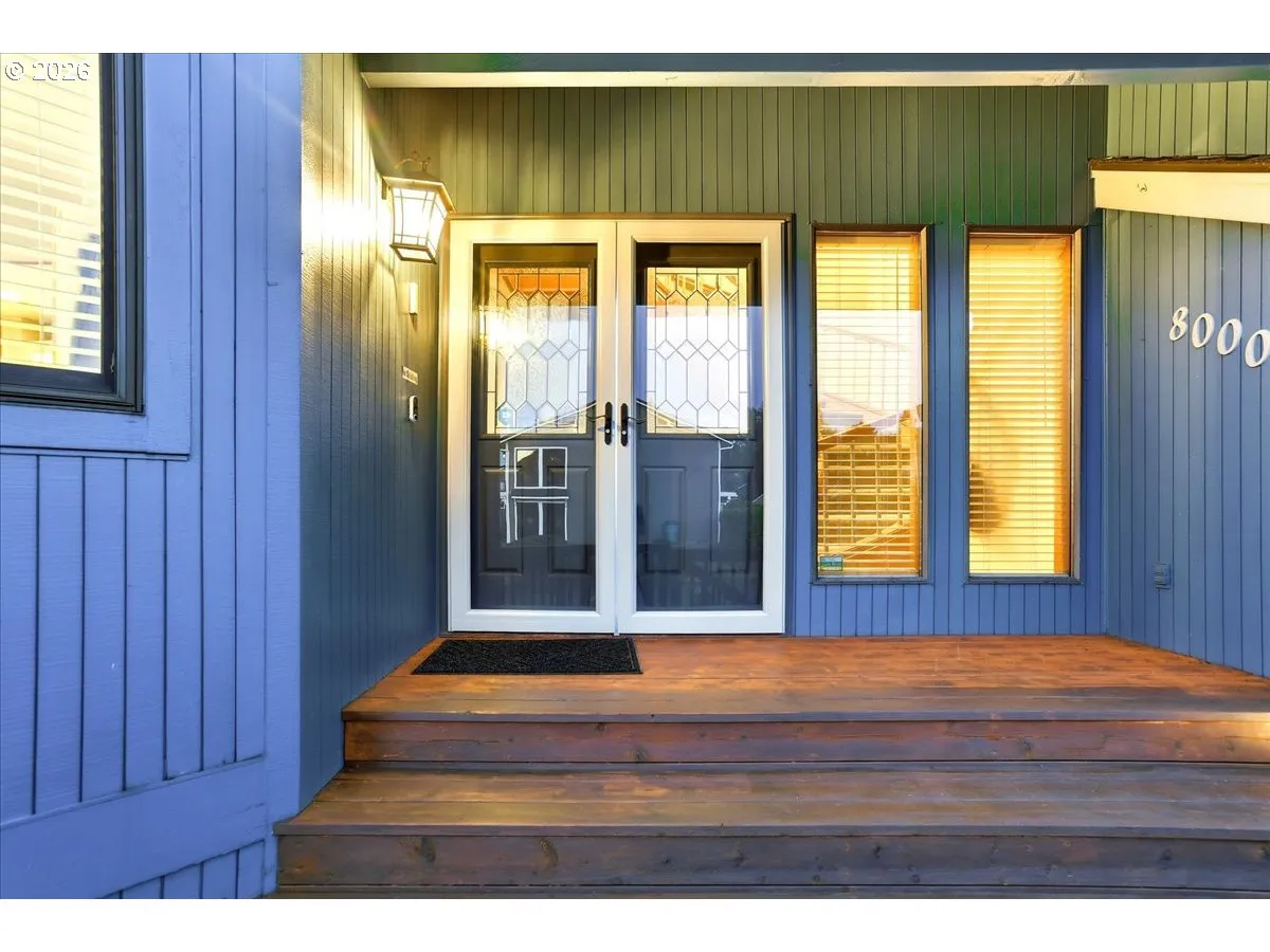 Exterior-SE Facing