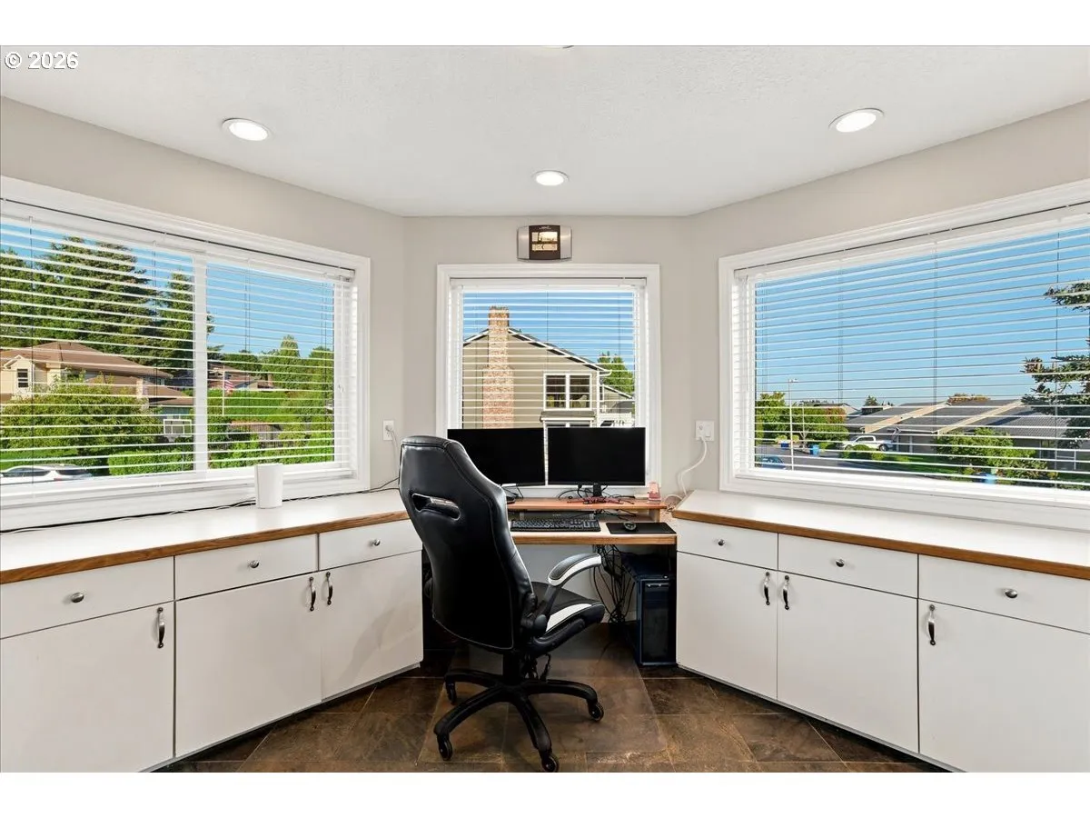 Den/Office-Main