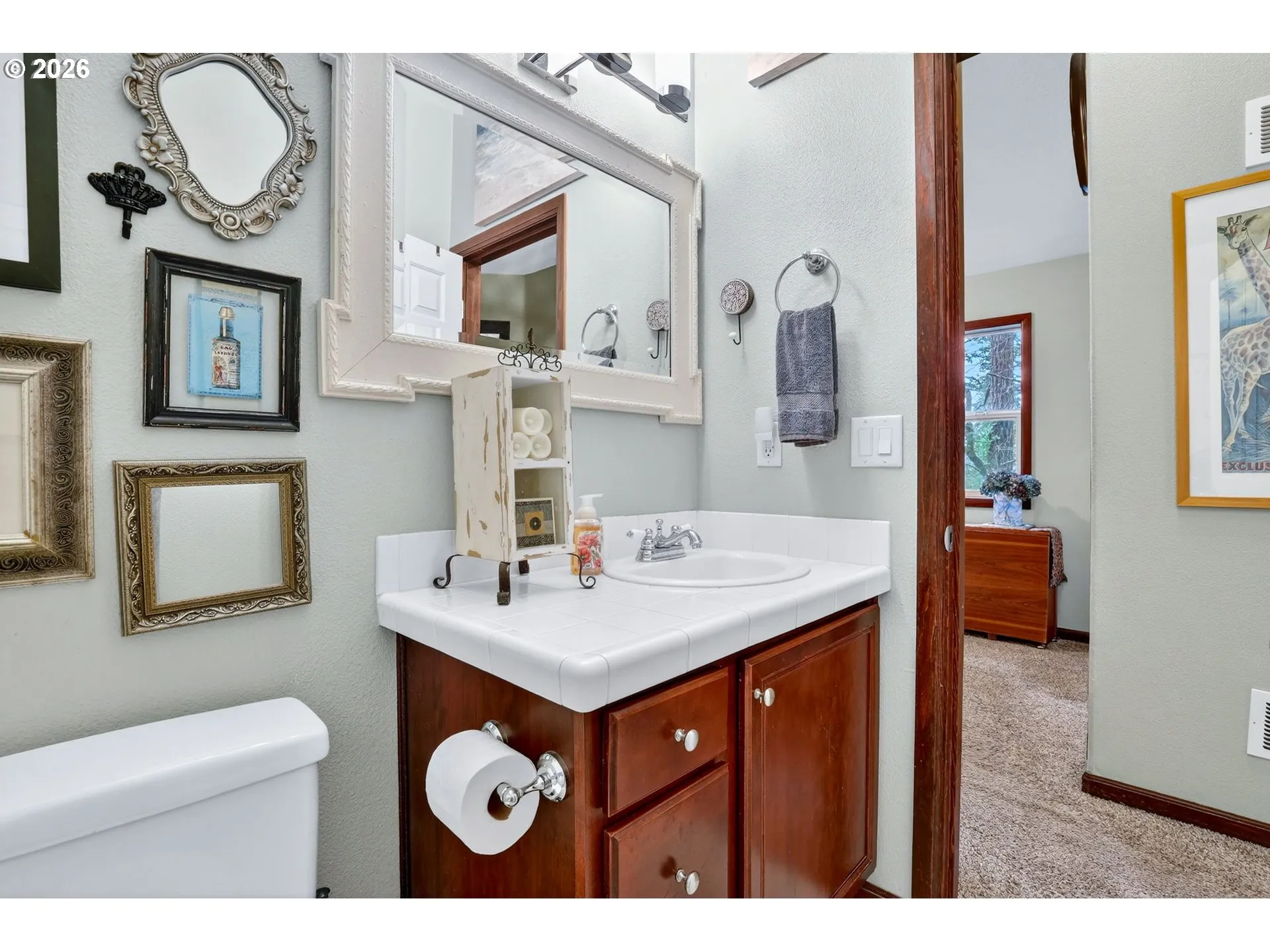 Bathroom-Upper