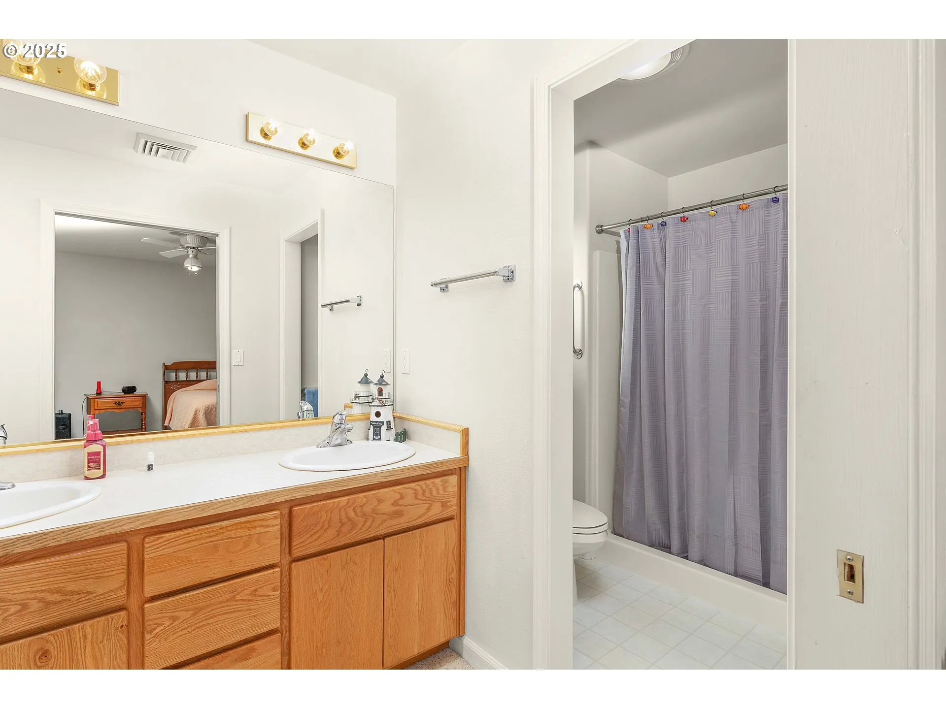 Primary Bedroom-Attached Bathroom