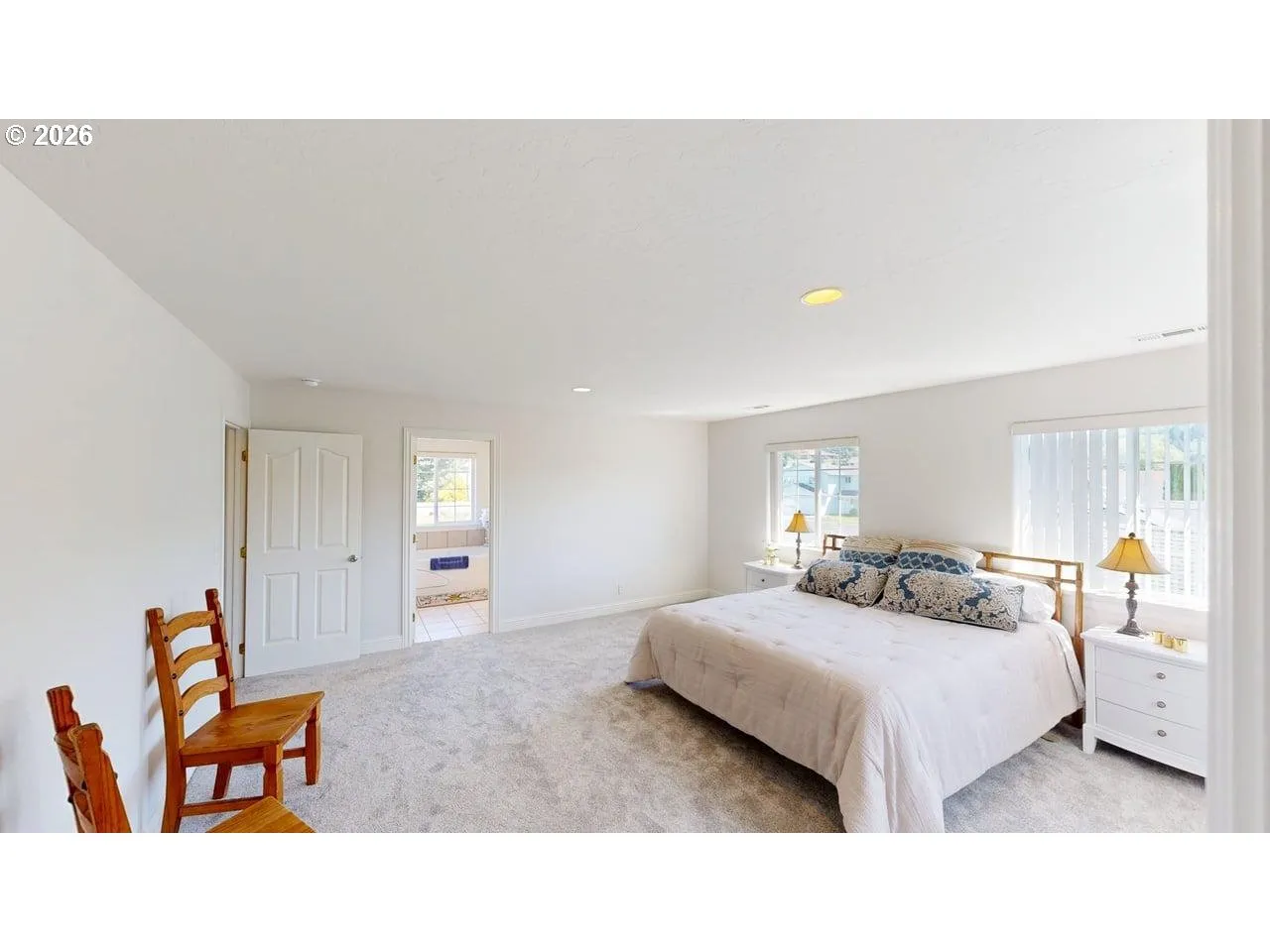 Bedroom, Primary-Upper