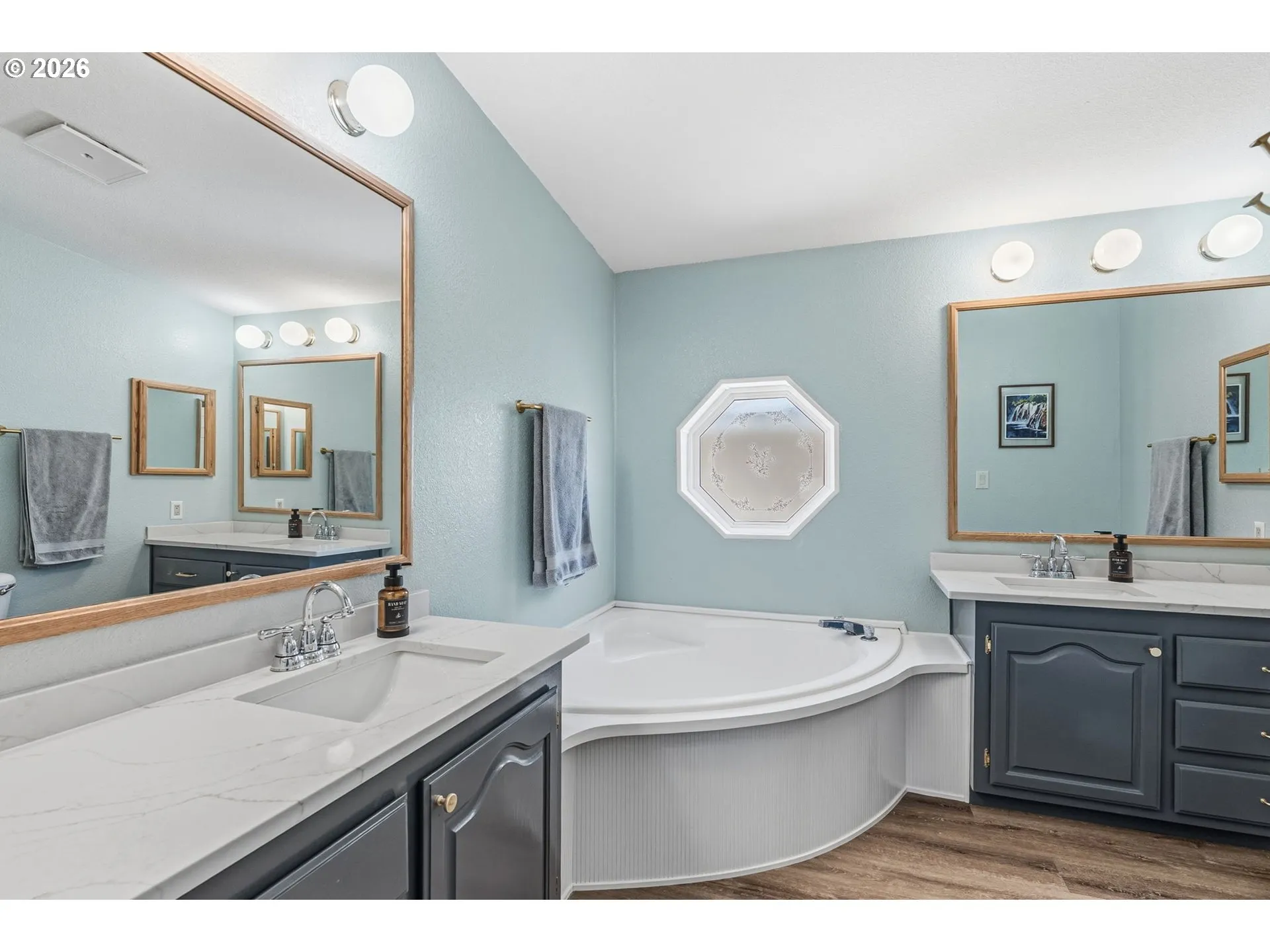 Owner's Suite Bathroom-Garden Tub