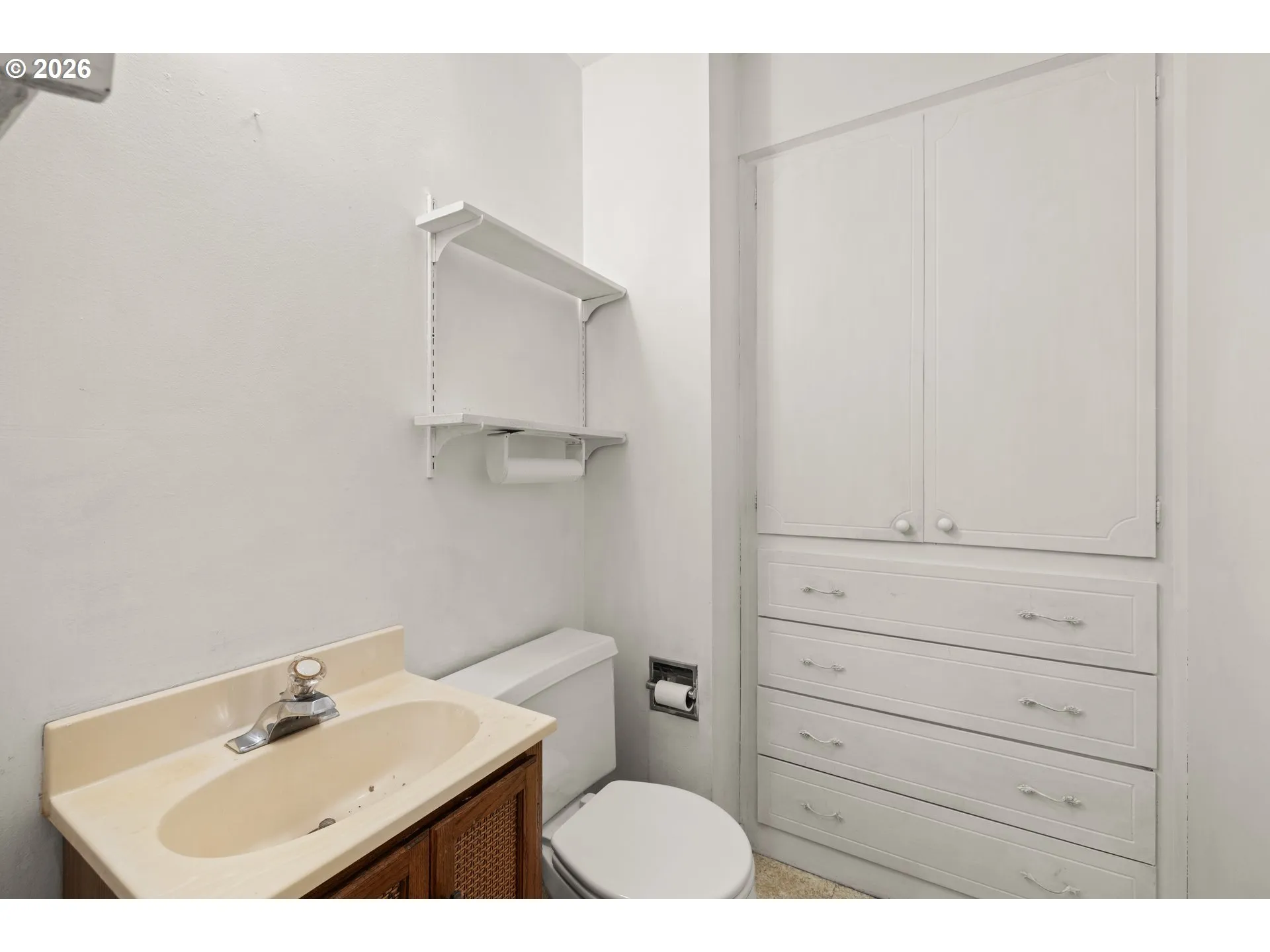 Bathroom, Attached-Main