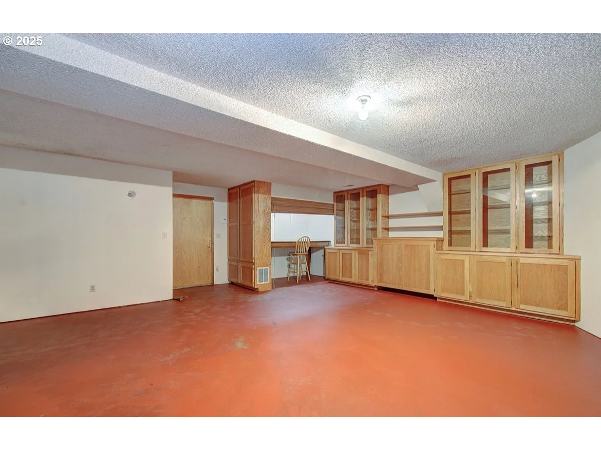 Basement-Partially Finished