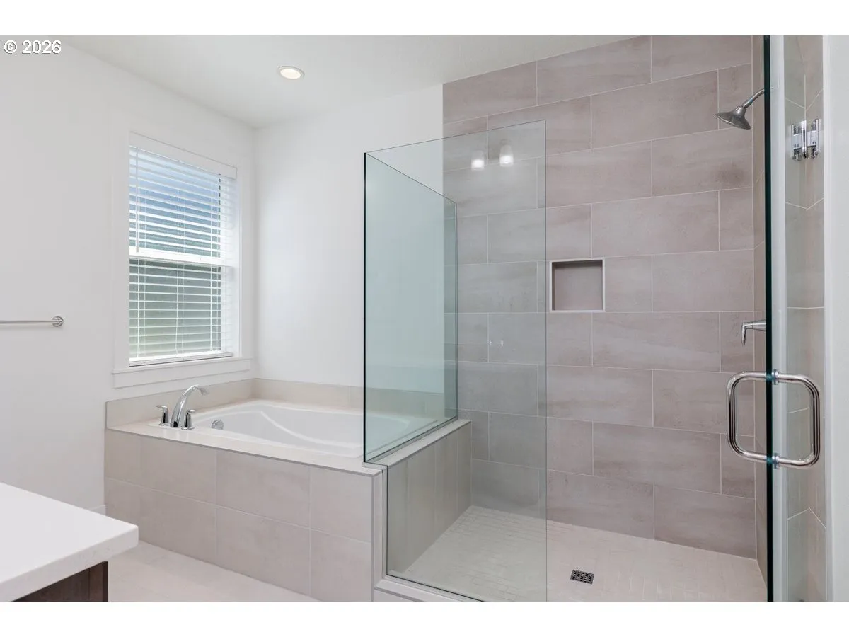 Bathroom-Upper