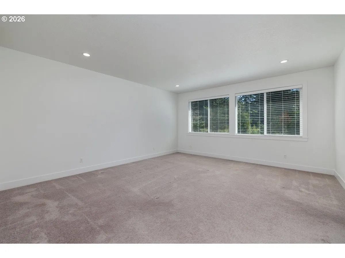 Primary Bedroom-Upper