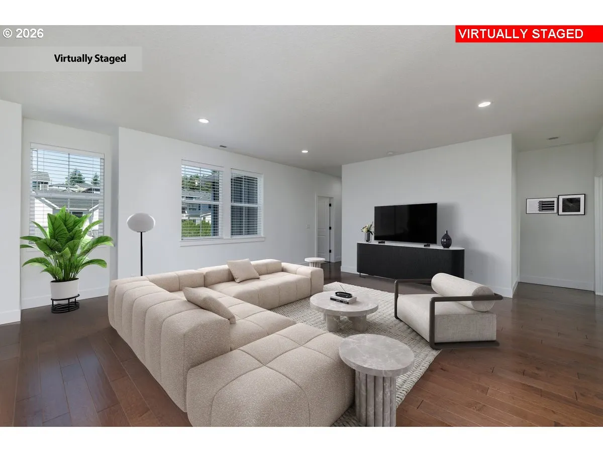 Family Room-Upper