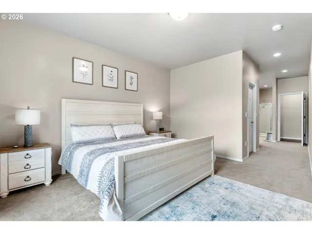 Bedroom, Owner's Suite-Main