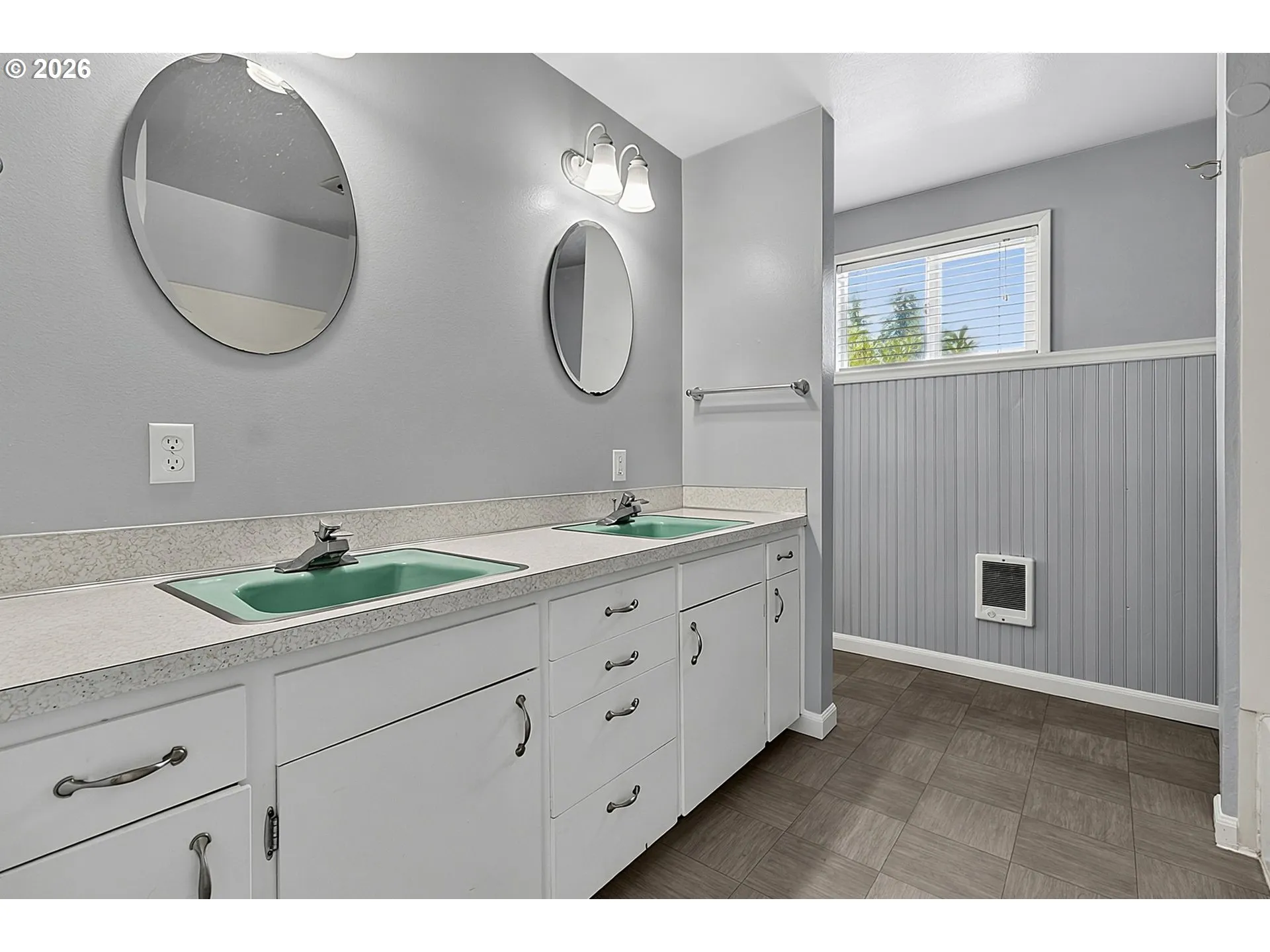 Bathroom-Double Sinks
