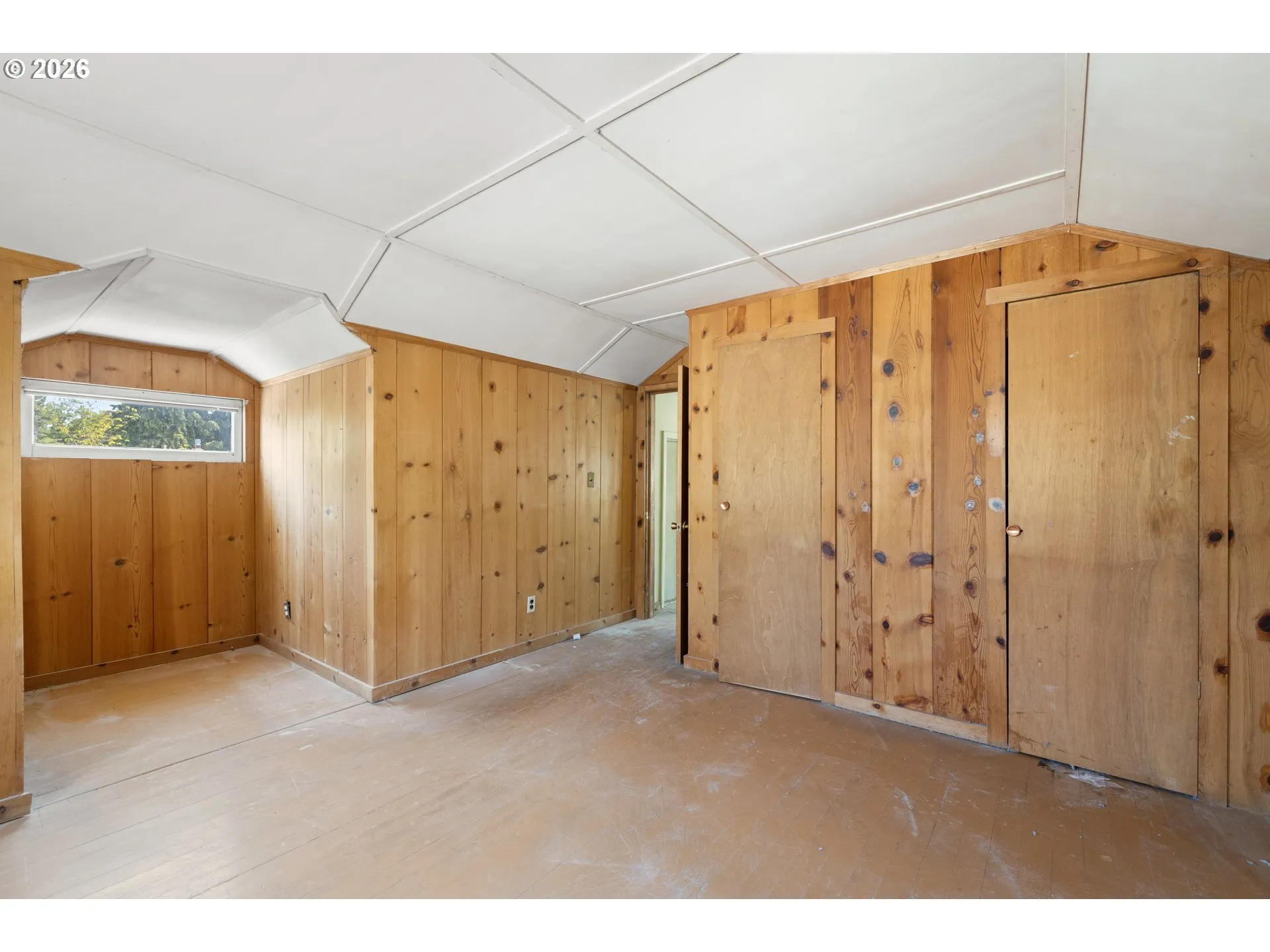 Bedroom-Upper