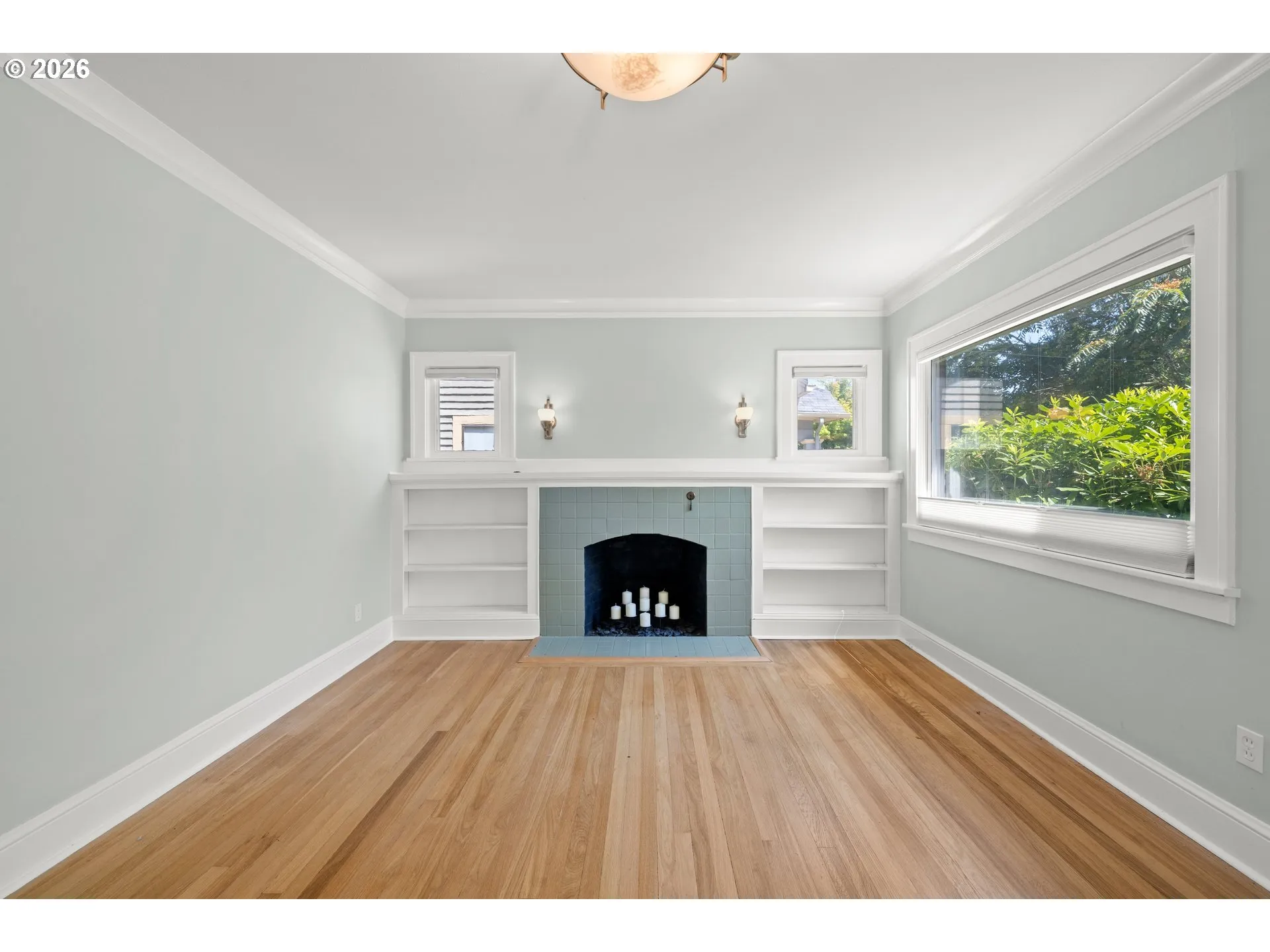 Living Room-Built-In Shelving