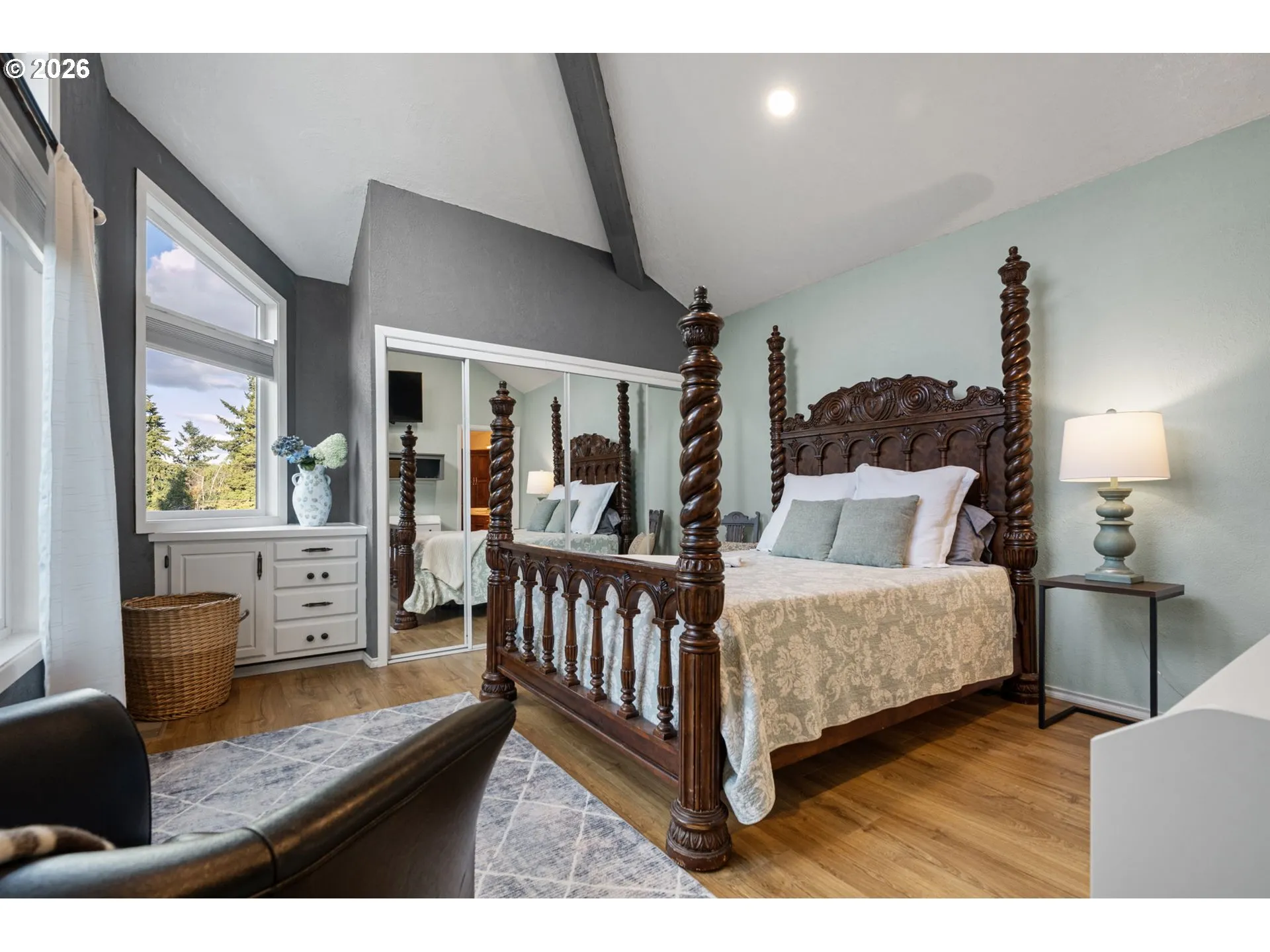 Bedroom, Primary-Vaulted Ceilings