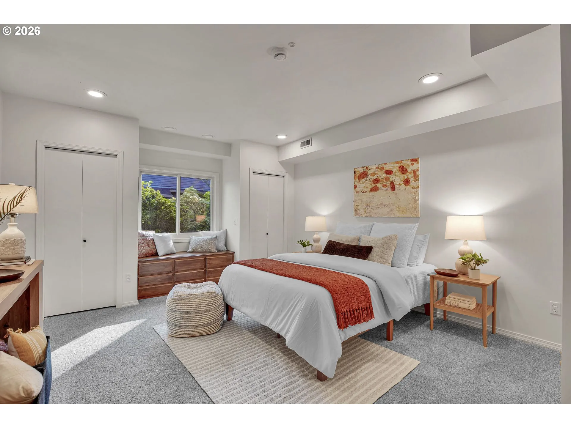Bedroom-Full Bathroom