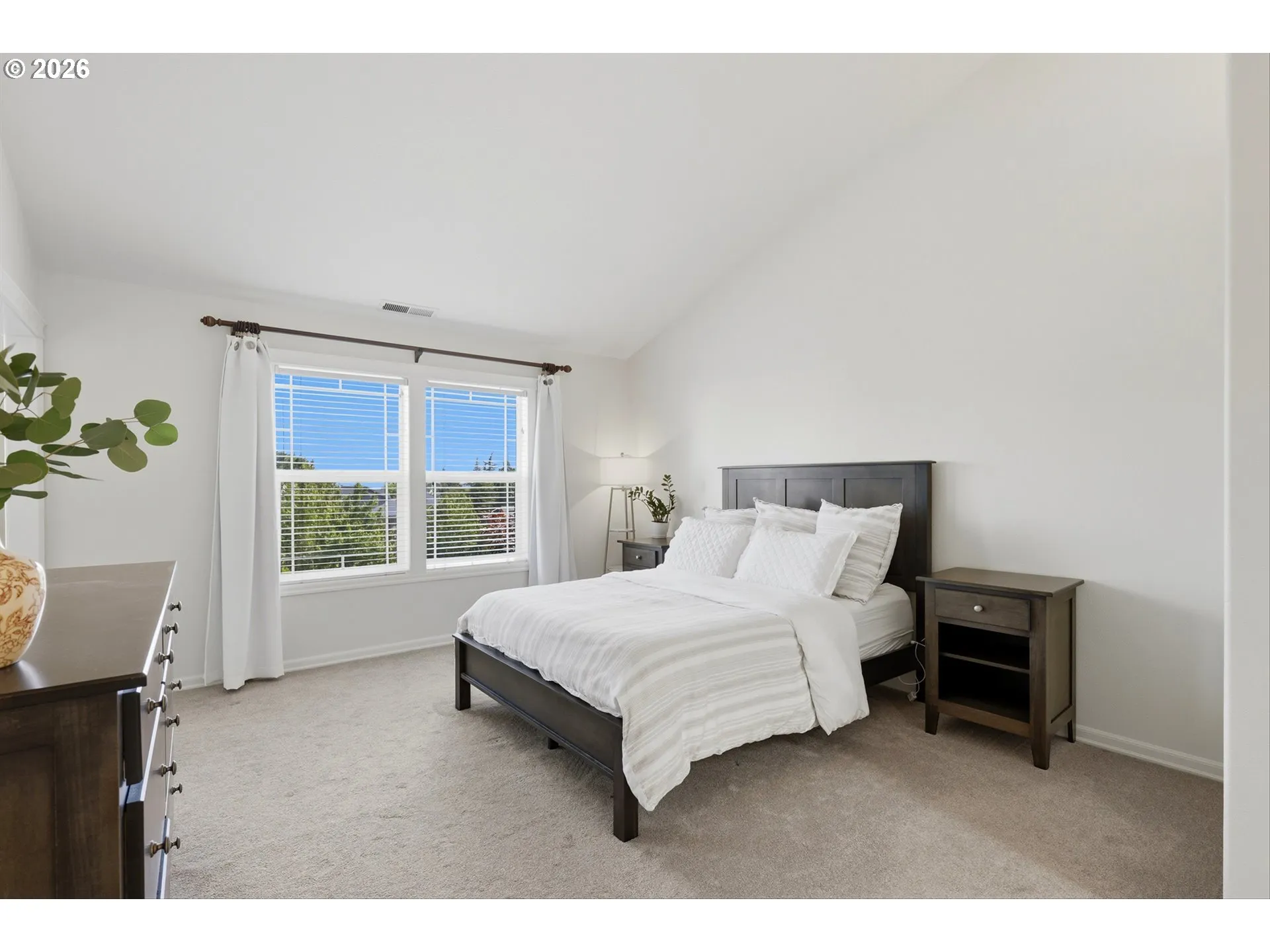 Primary Bedroom-Upper