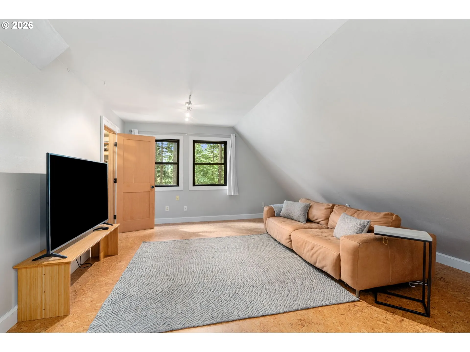 Bonus Room-Upper