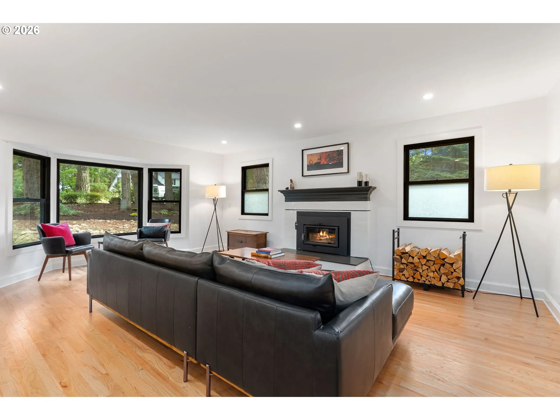 Living Room-Fireplace