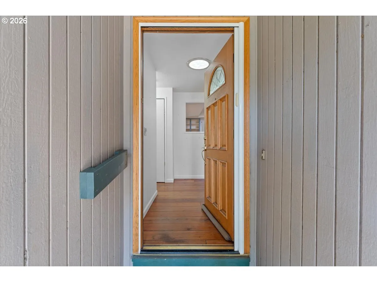 Entrance/Foyer