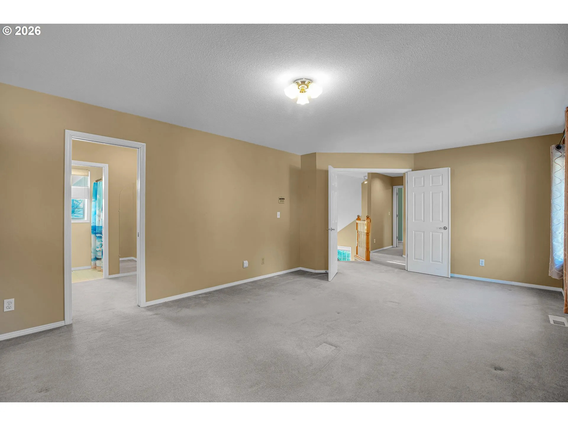 Primary Bedroom-Upper