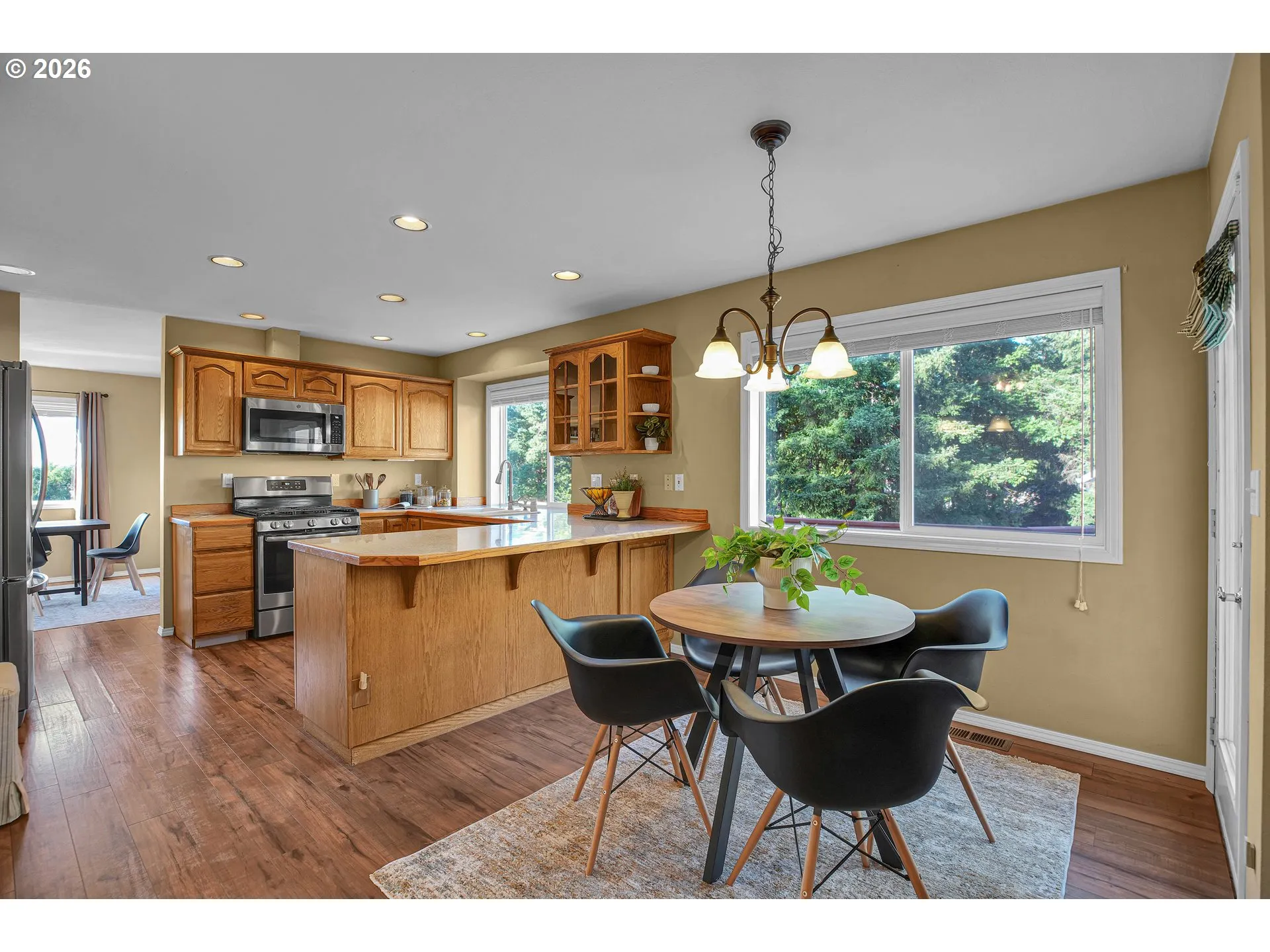 Kitchen/Nook-Eating Area