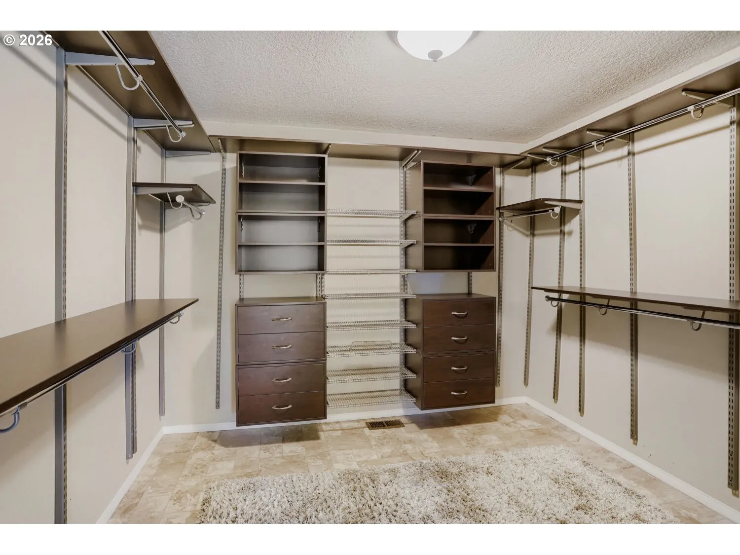 Bedroom, Owner's Suite-Walk-In Closet