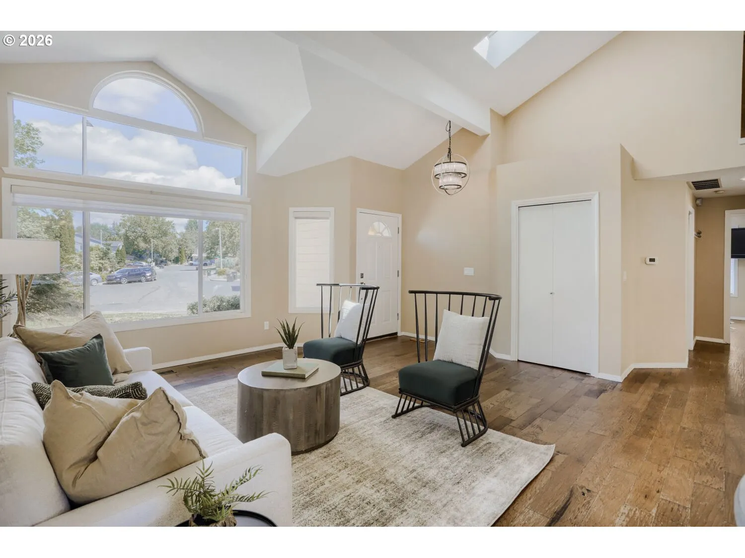 Living Room-Vaulted Ceilings