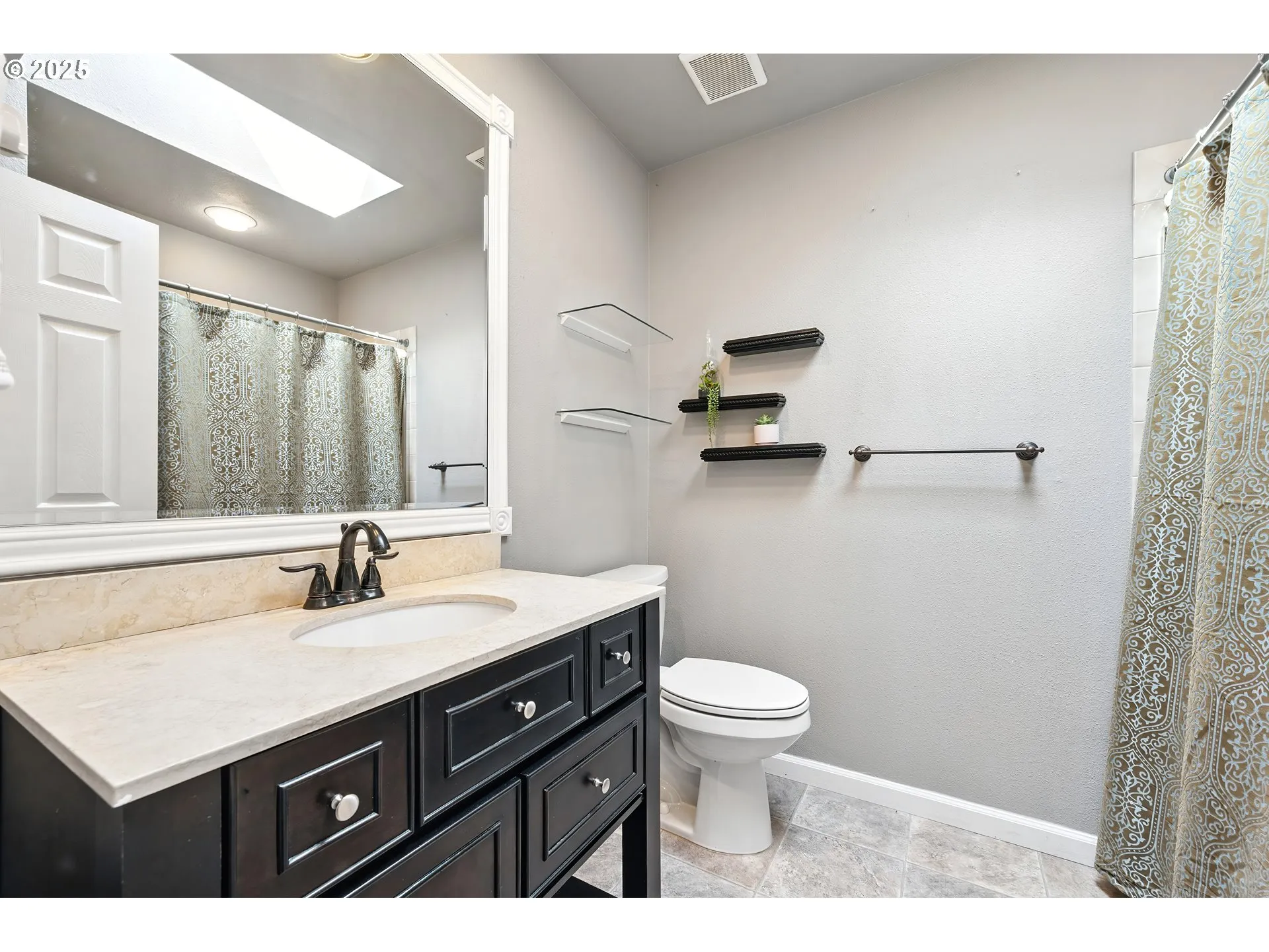 Bathroom-Hall