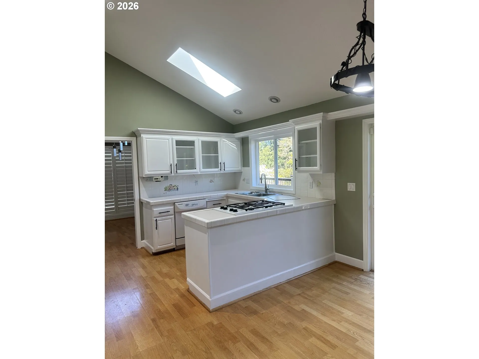 Kitchen-Cooking Island