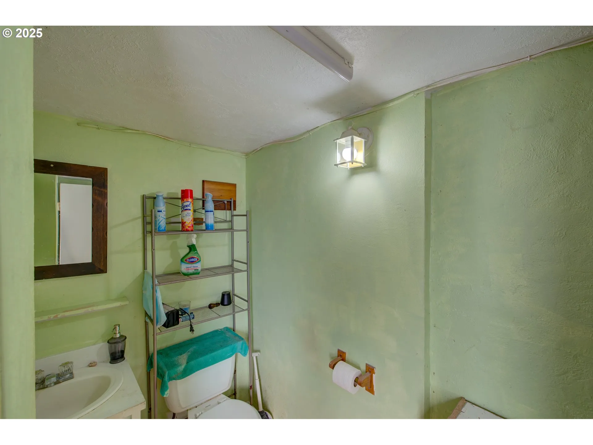 Bathroom-Lower