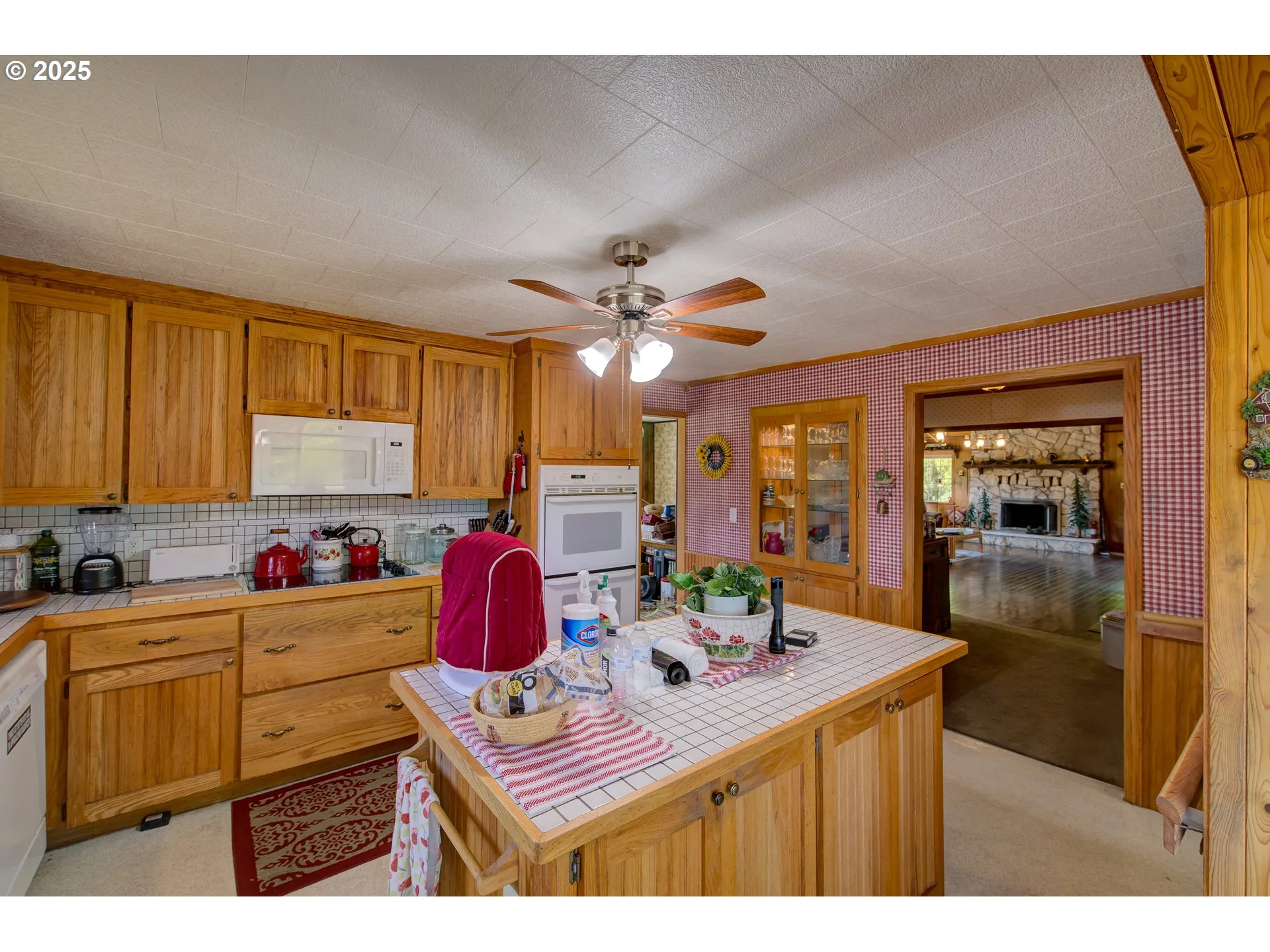 Kitchen/Living Room-Ceiling Fan