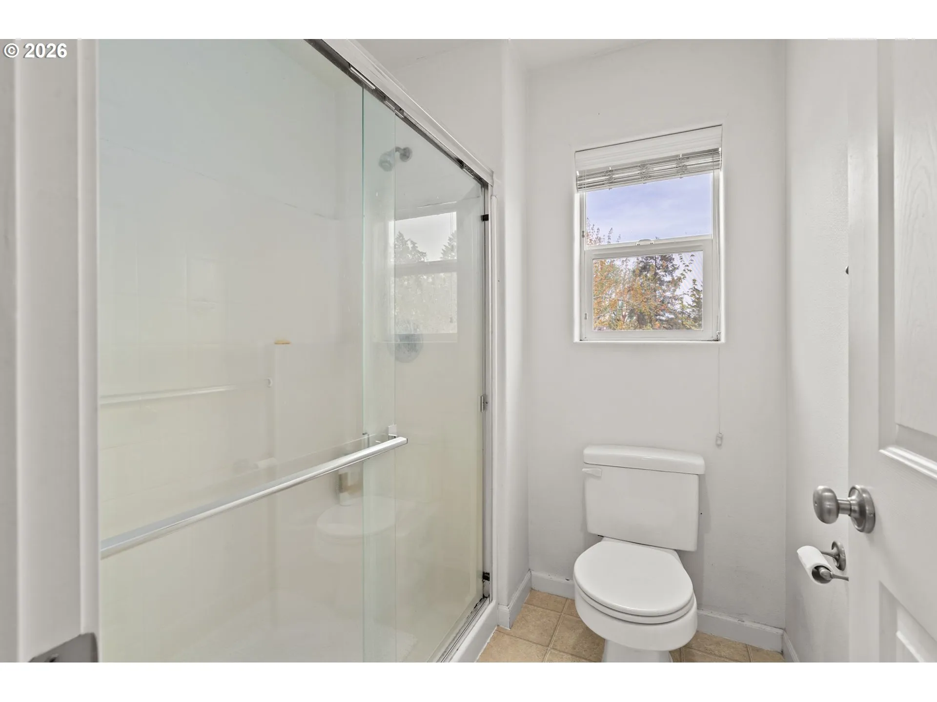 En Suite Bathroom-Upper