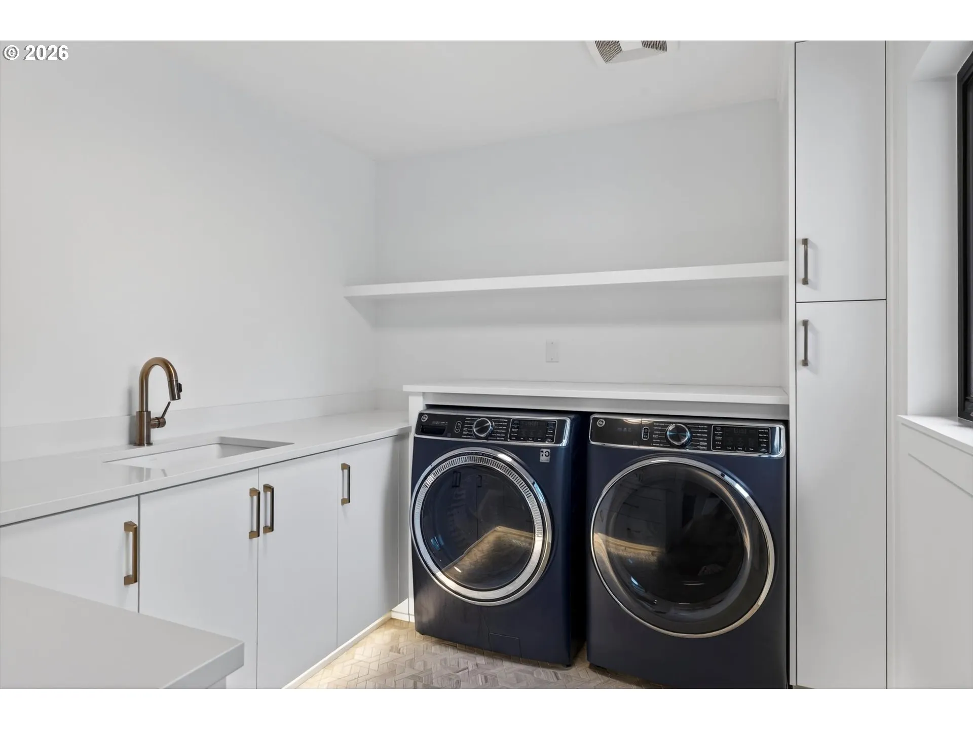 Laundry-Upper