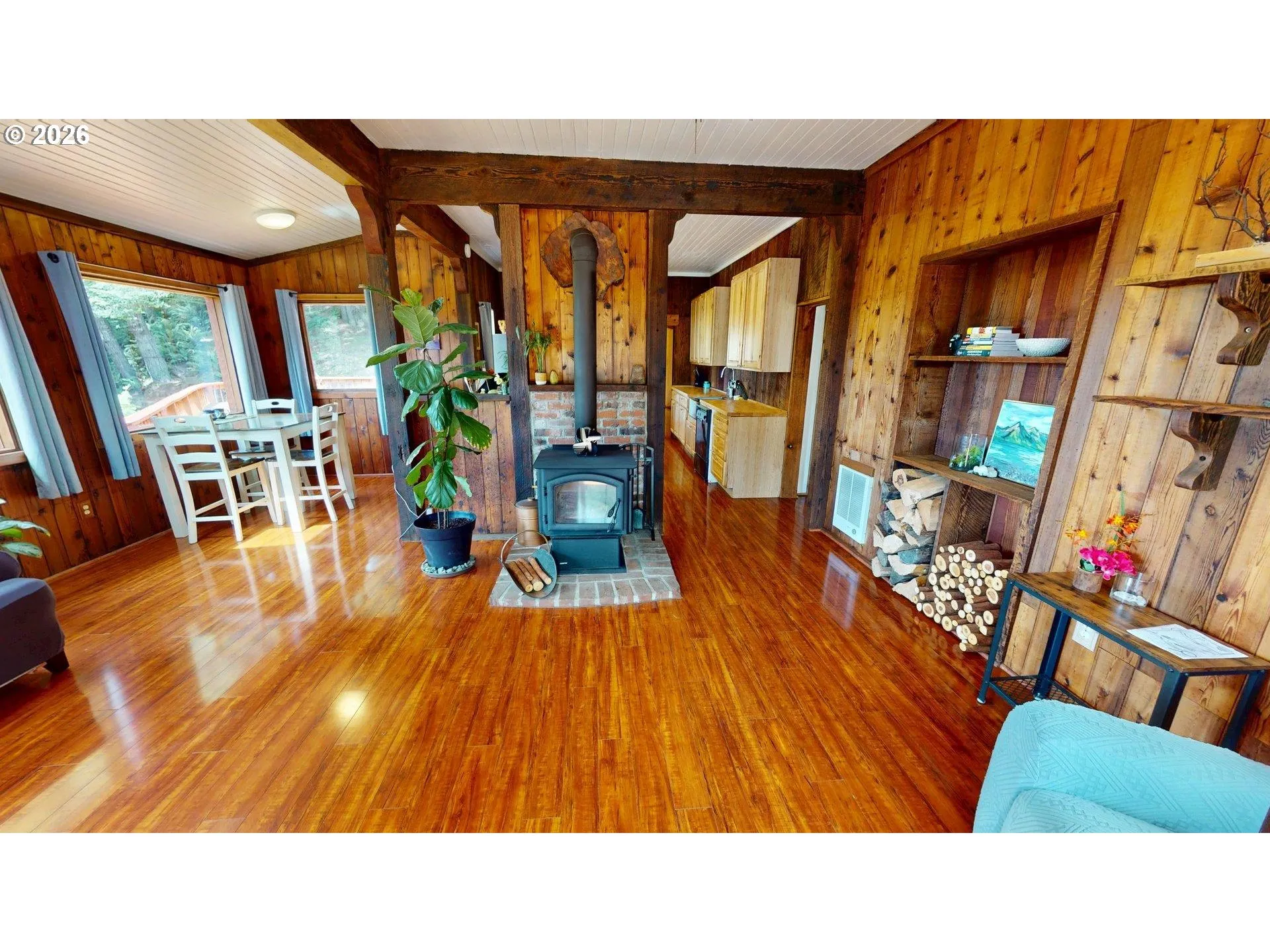 Living Room-Fireplace