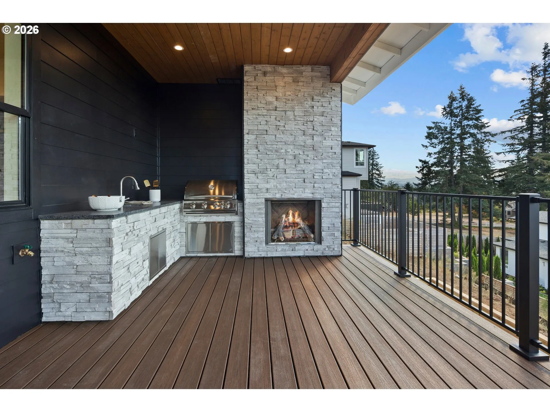 Kitchen/Outside