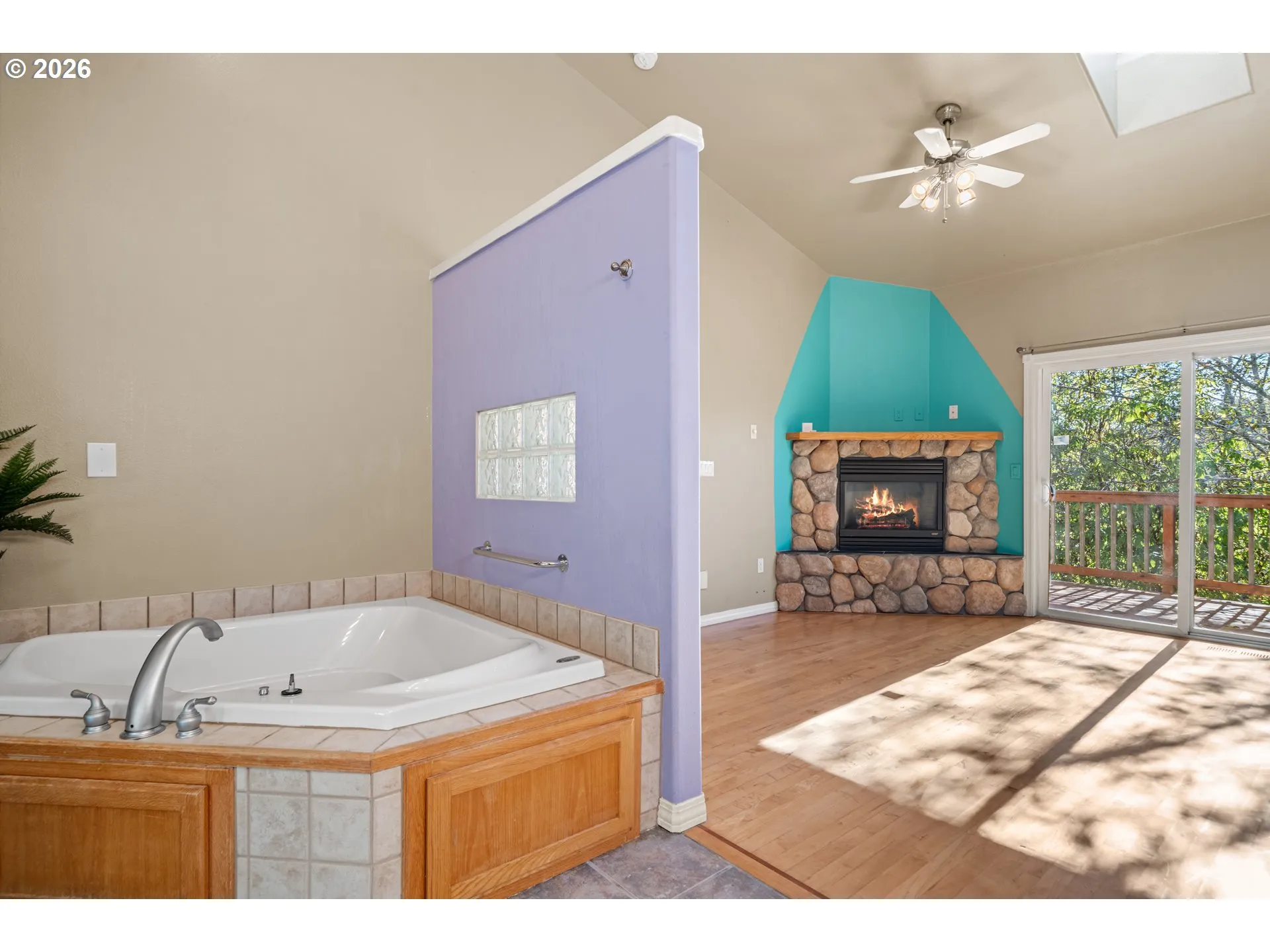 Owner's Suite Bathroom-Garden Tub