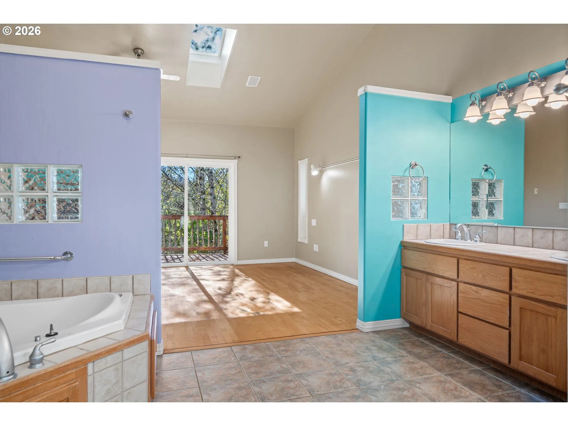 Owner's Suite Bathroom-Full Bathroom