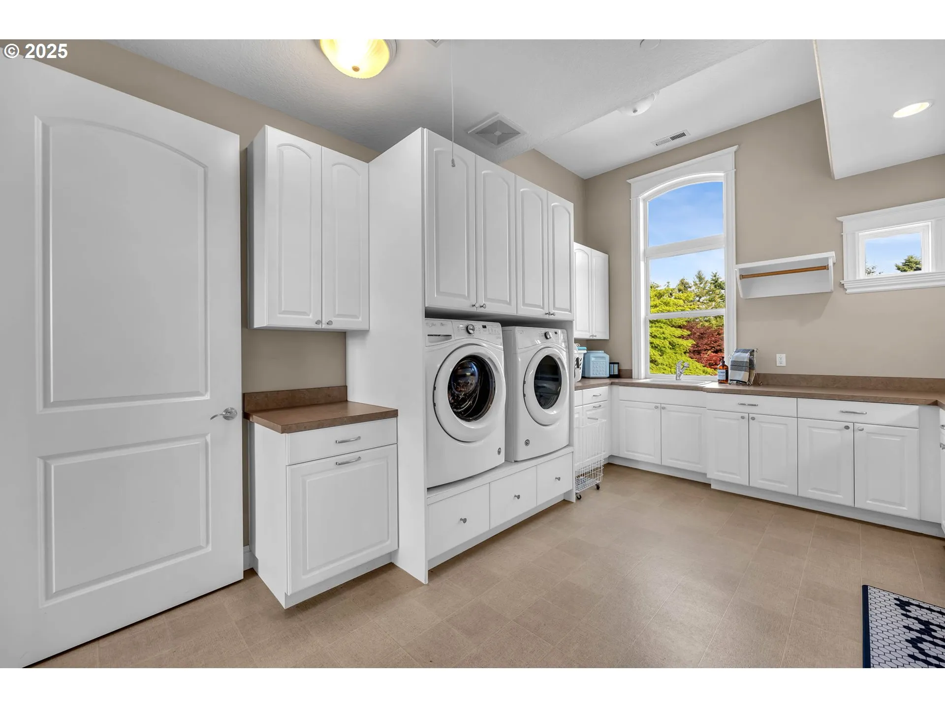 Laundry-Upper