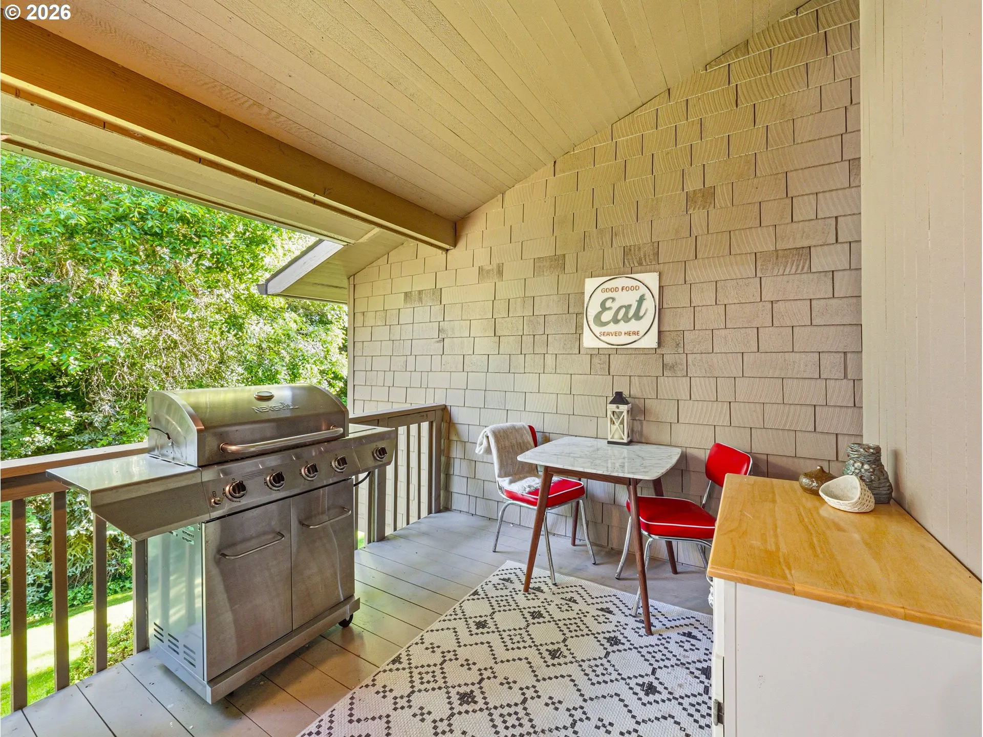 Balcony-Covered