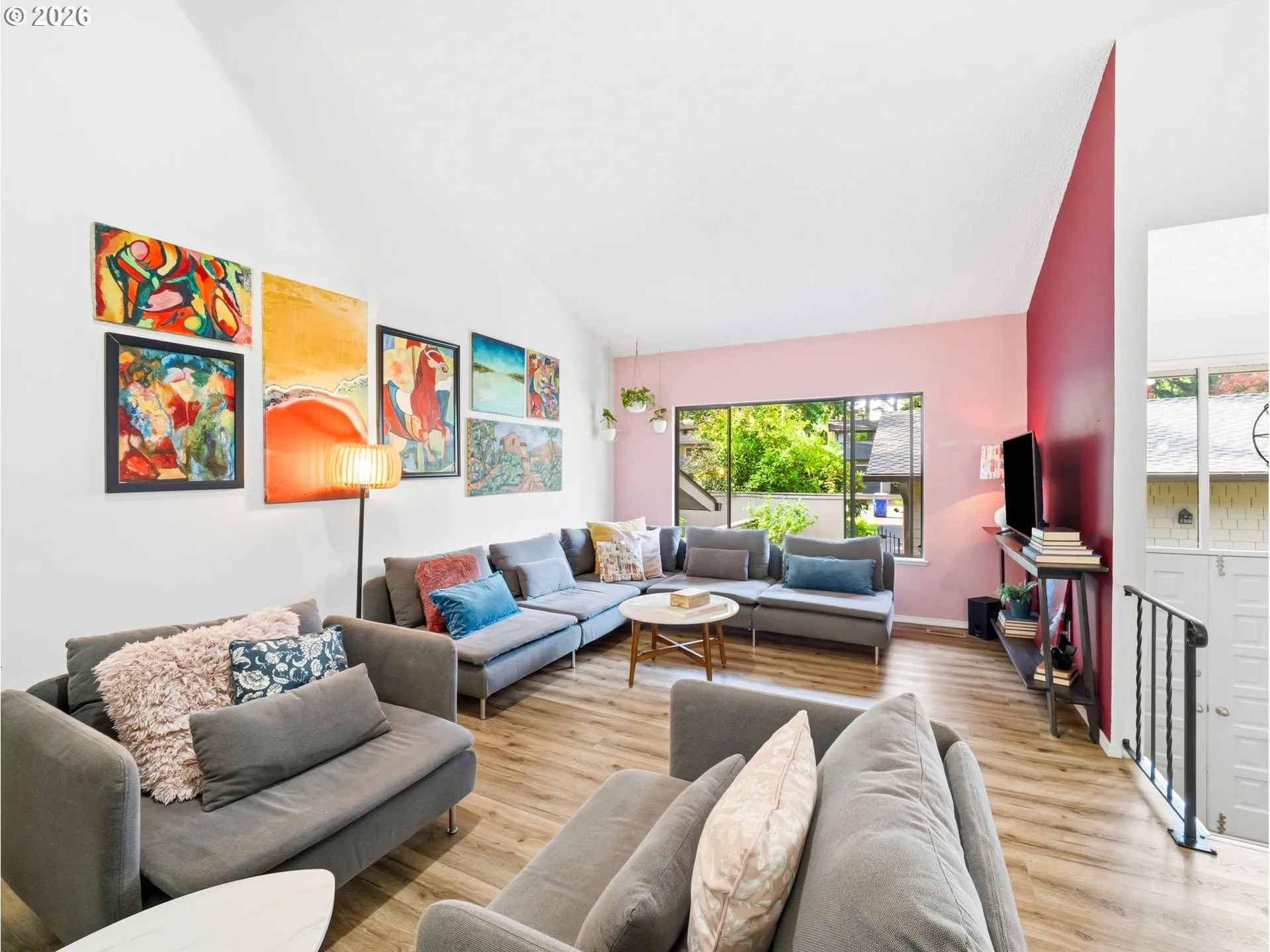 Living Room-Vaulted Ceilings