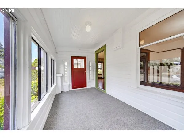 Entrance/Foyer
