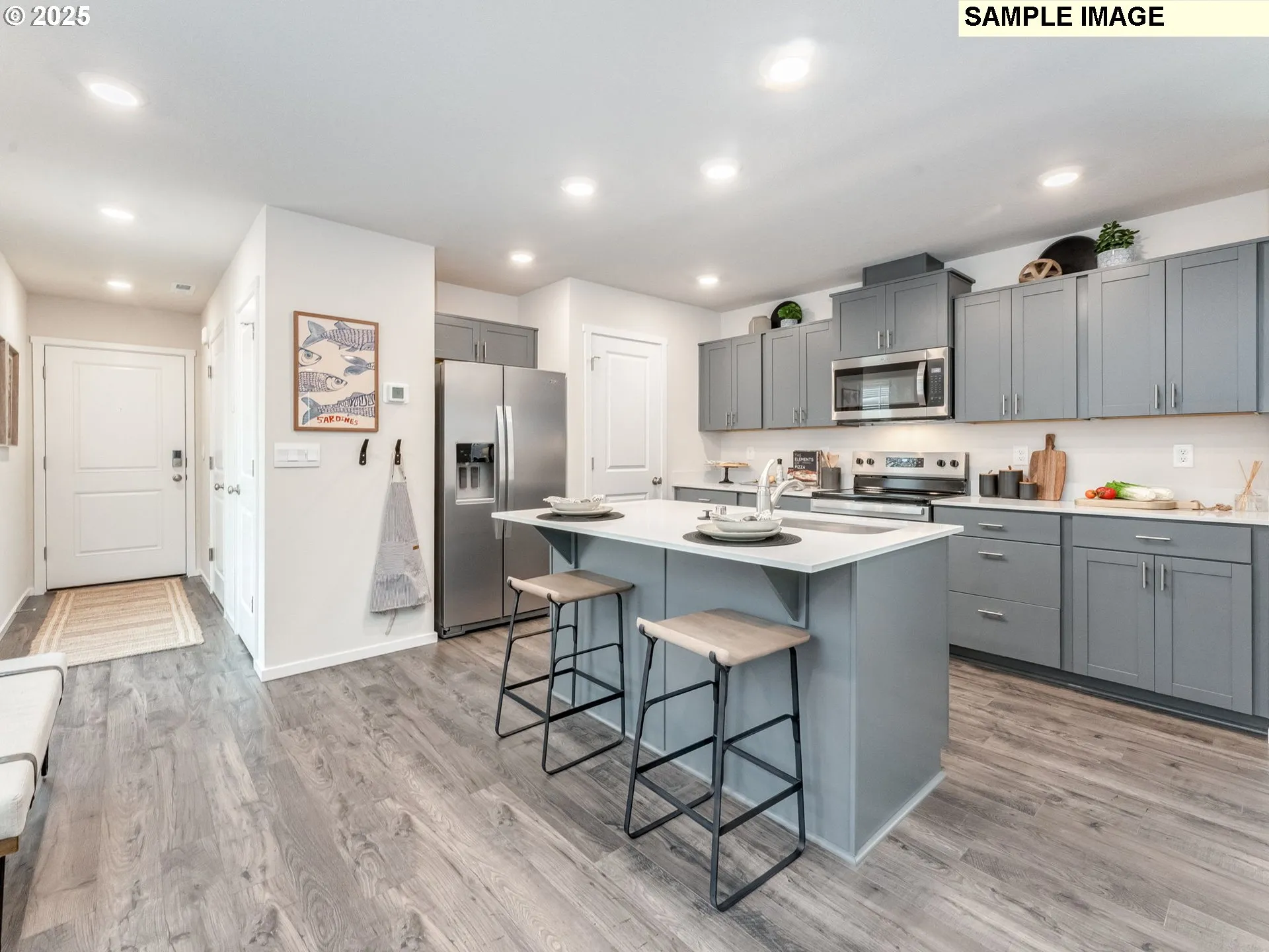 Kitchen-Breakfast Bar