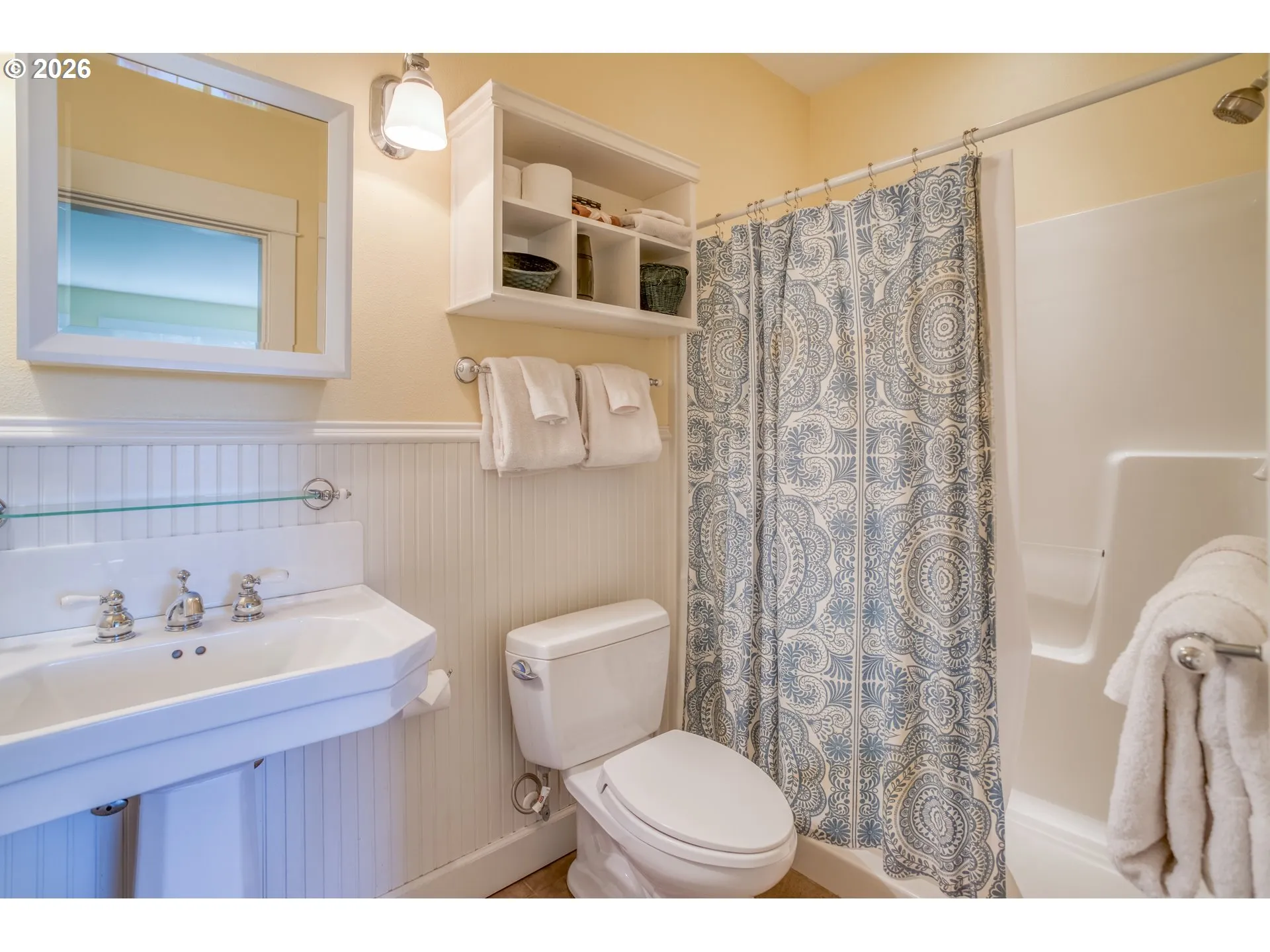 Bathroom-Upper