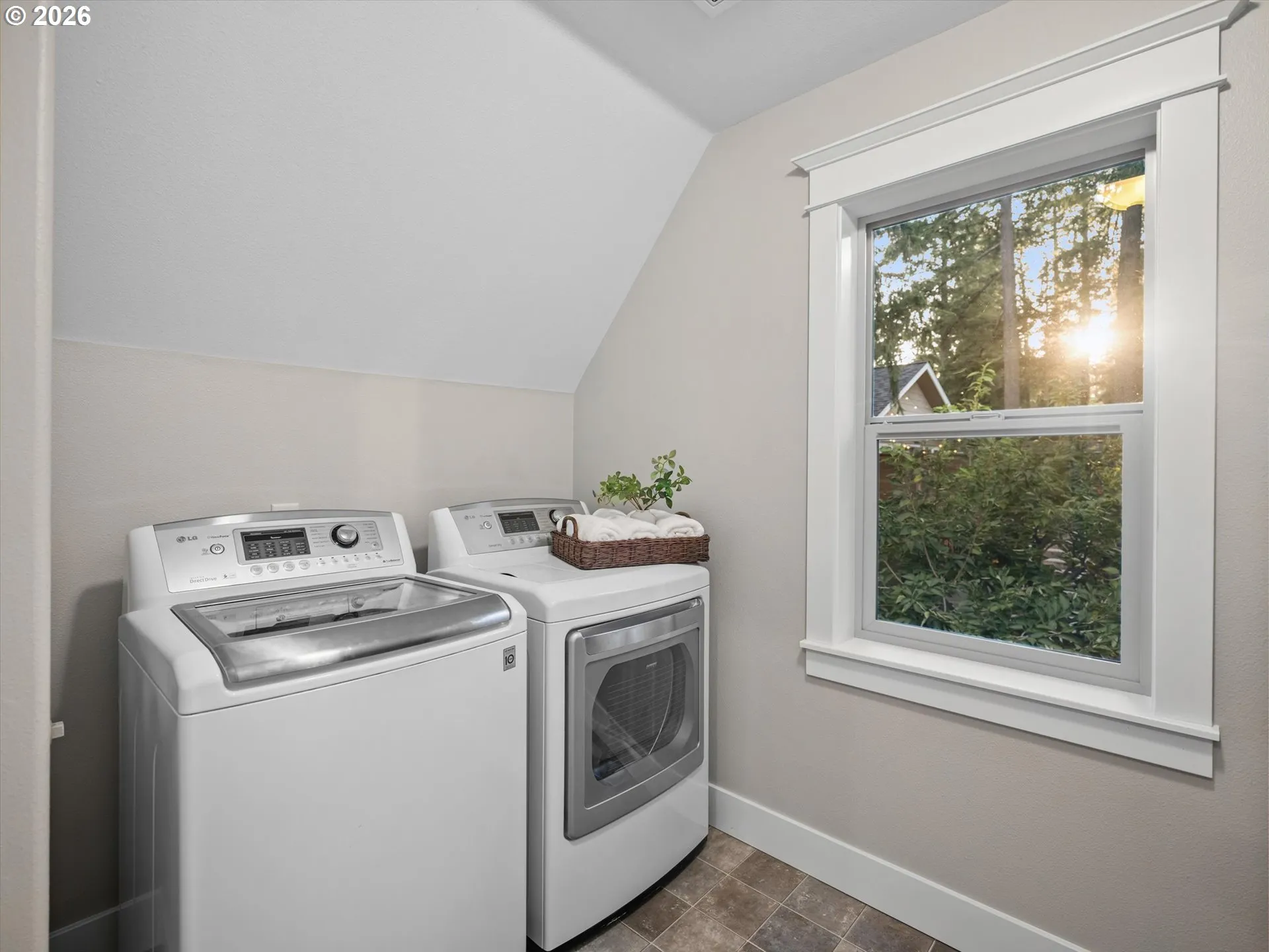 Laundry-Upper