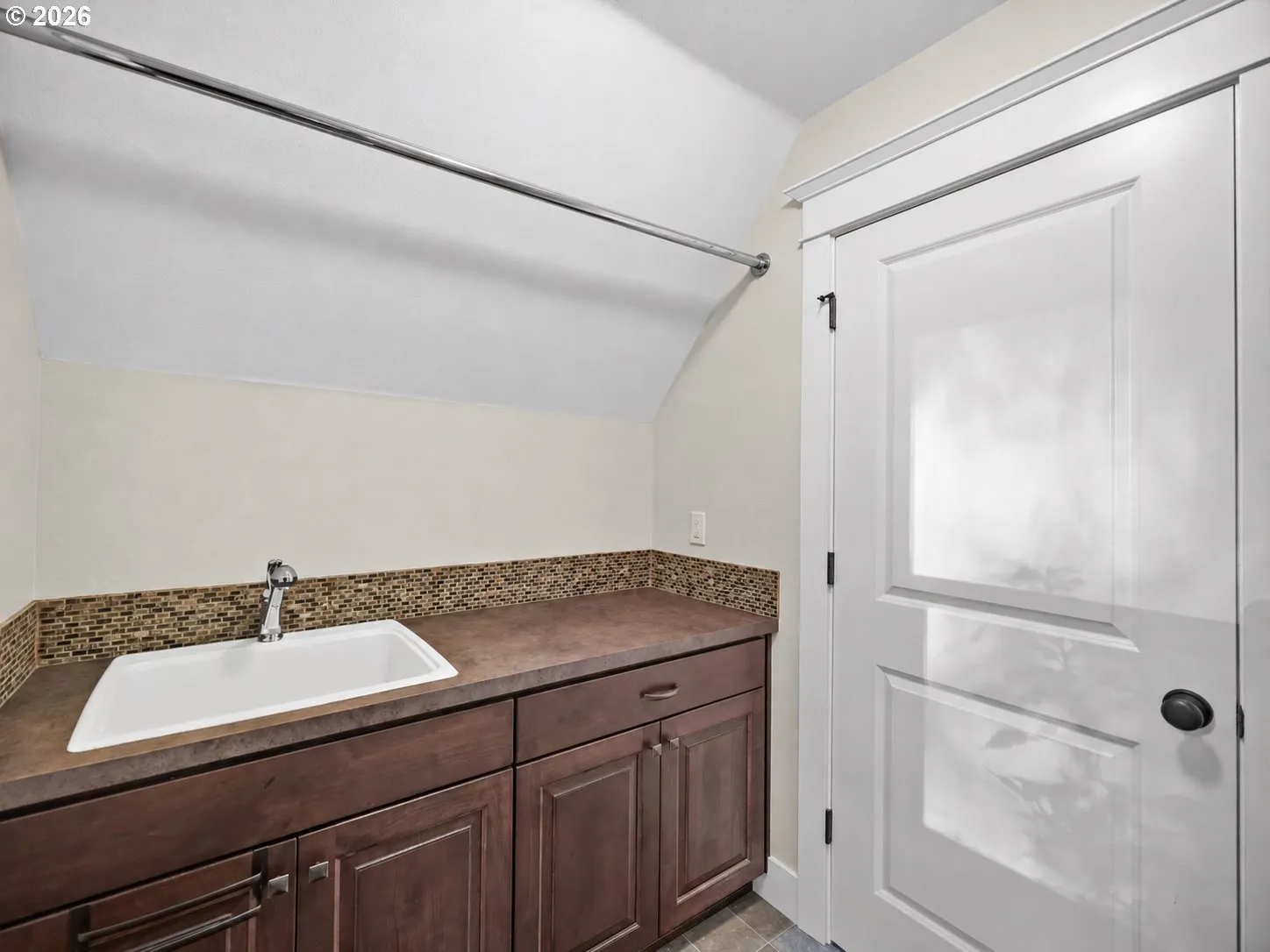 Laundry-Upper