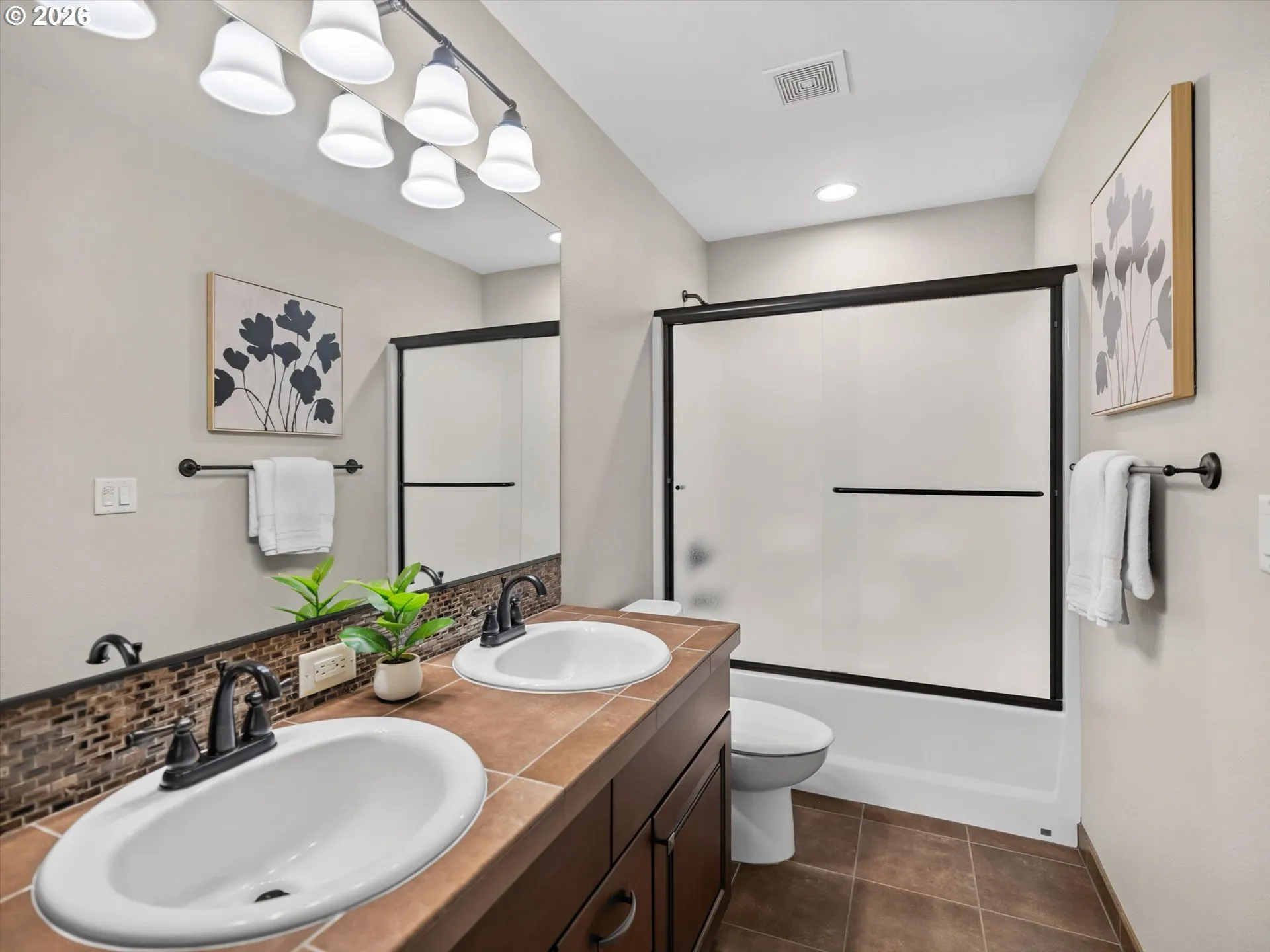 Bathroom-Upper