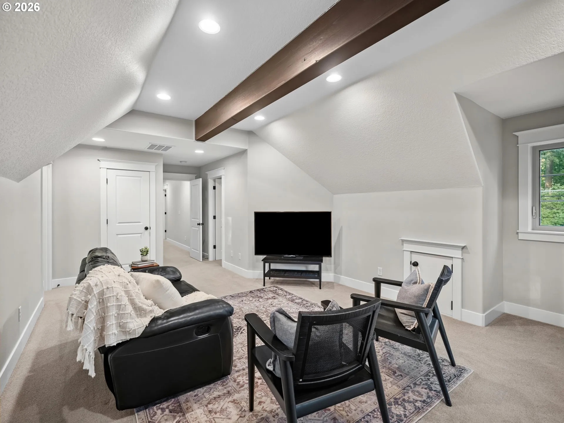 Bonus Room-Upper