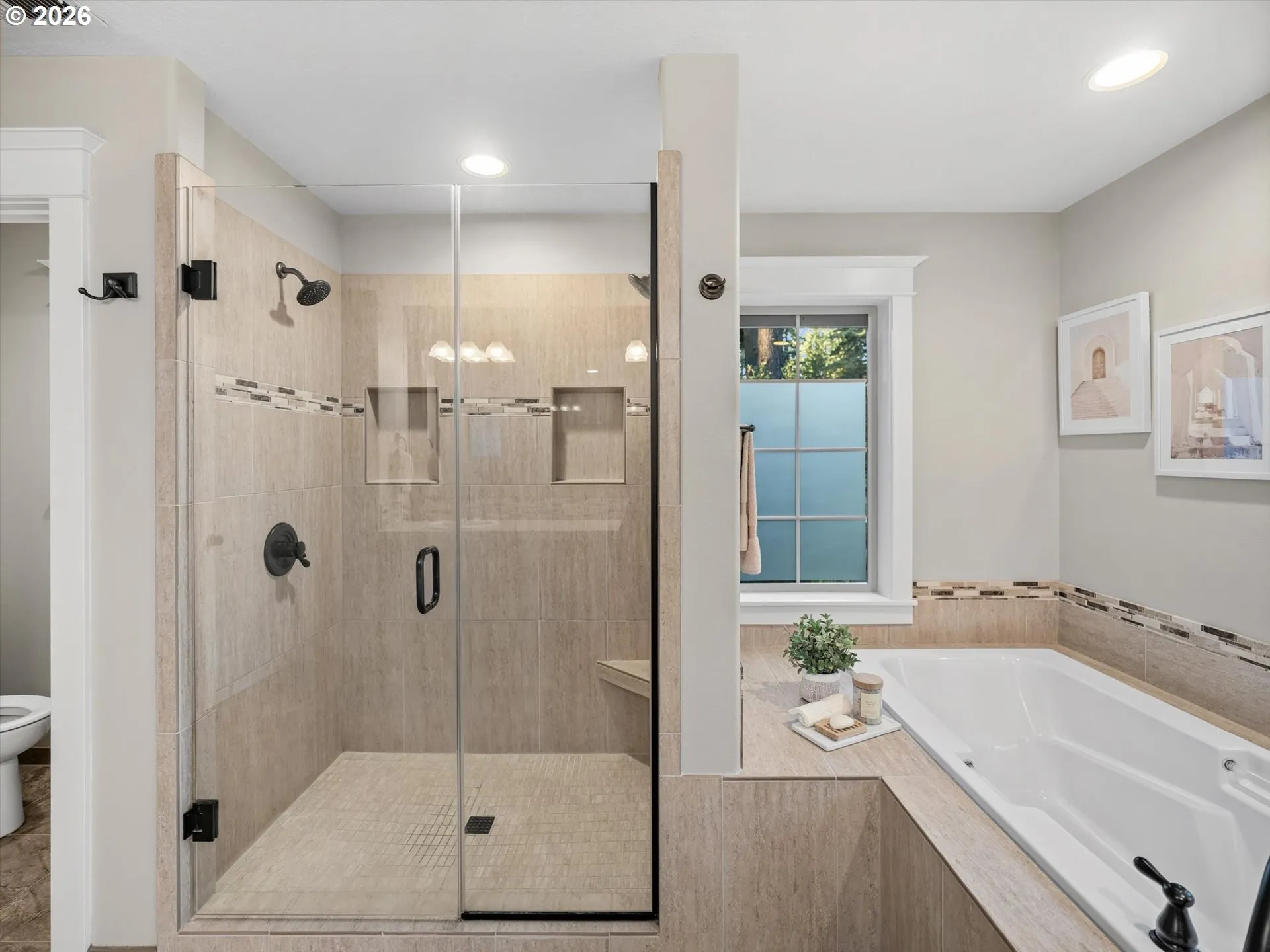 Bathroom, Attached-Garden Tub