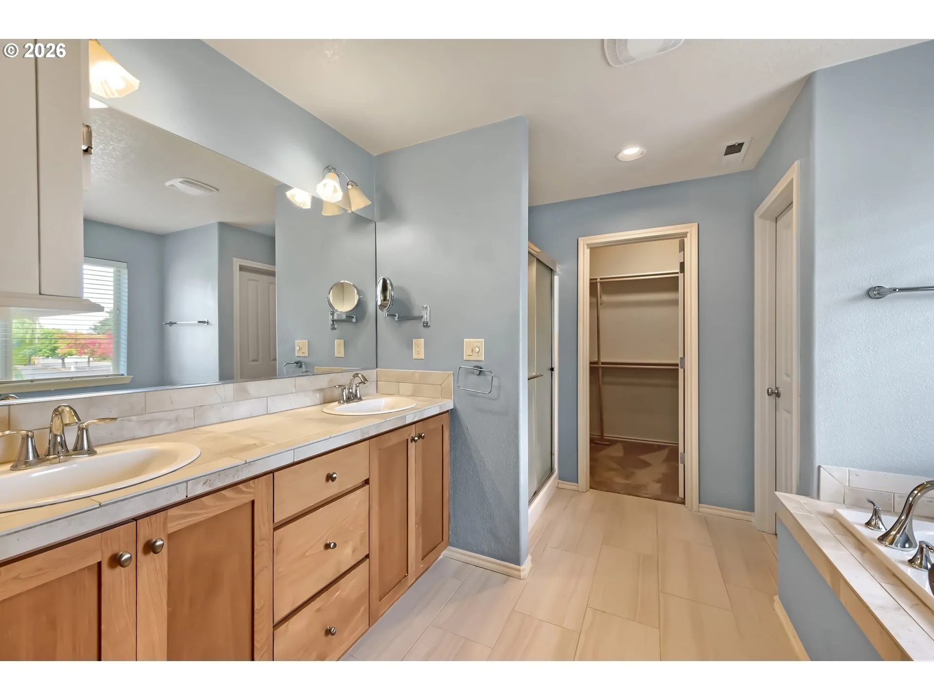 Primary Bedroom-Attached Bathroom