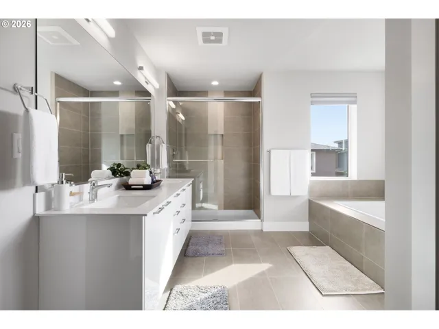 Bedroom, Owner's Suite